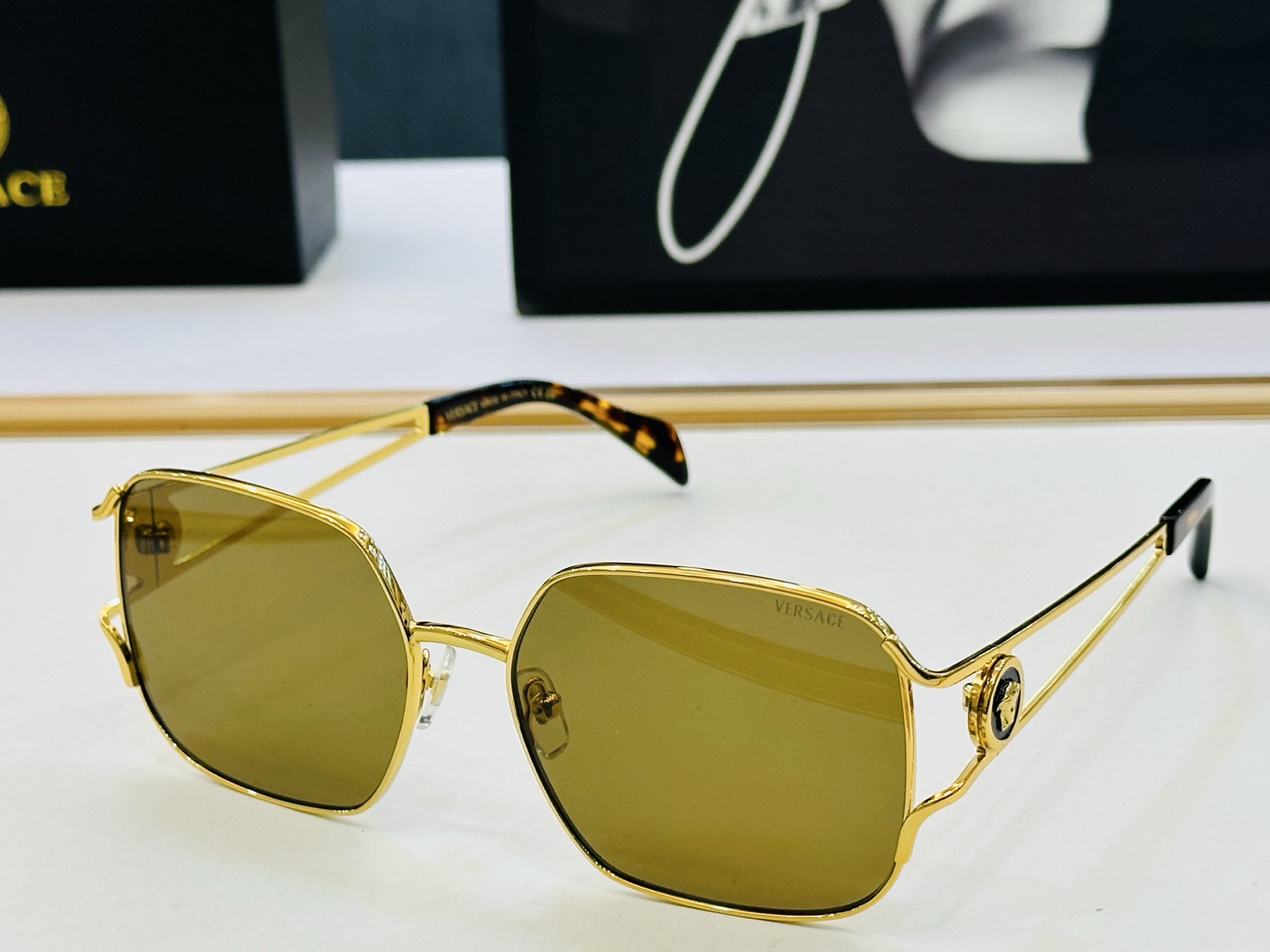 🎉🎉范思家 VERSACE✨VE2292 Size：59口17-140 ✨q有范