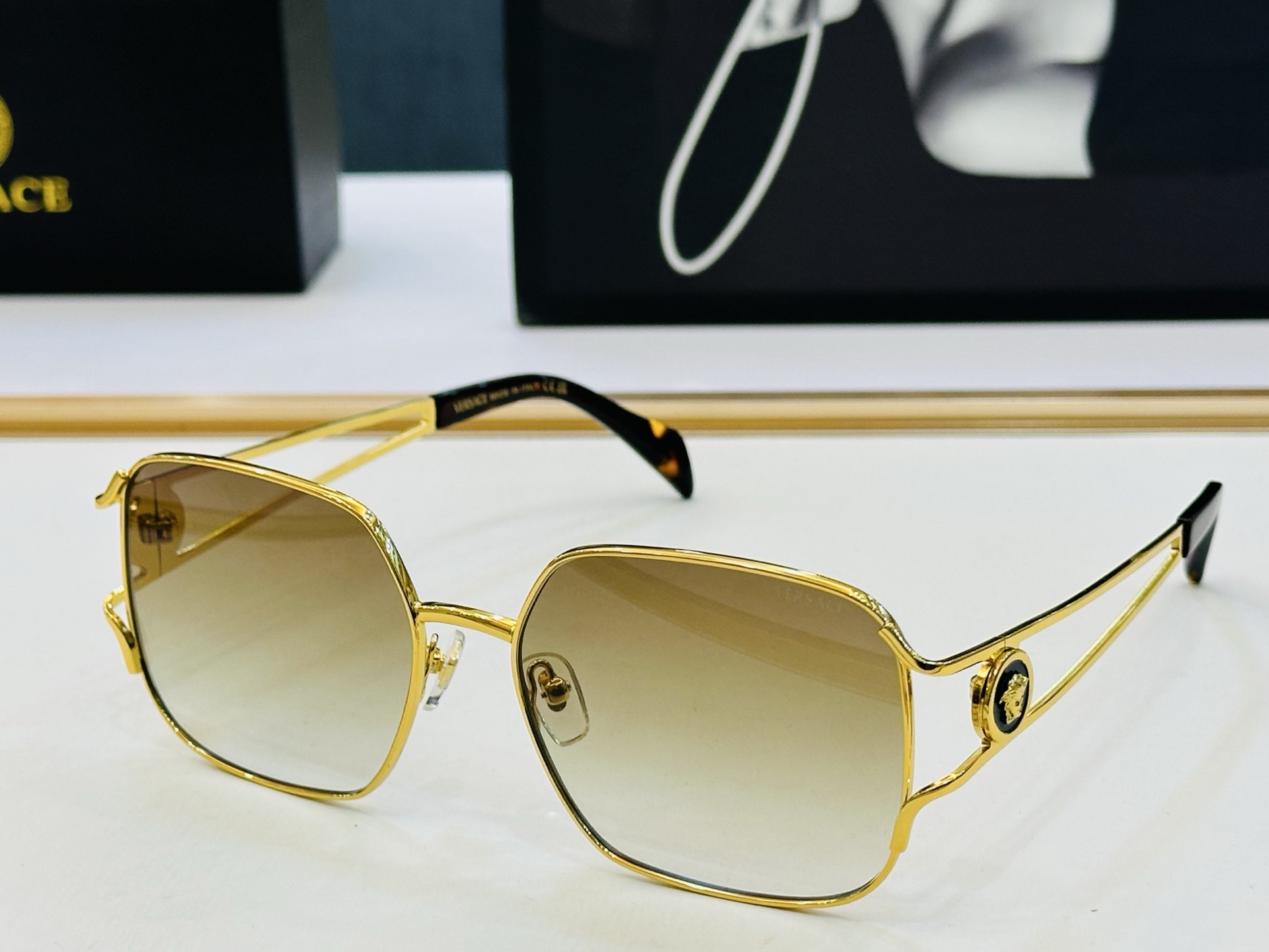 🎉🎉范思家 VERSACE✨VE2292 Size：59口17-140 ✨q有范