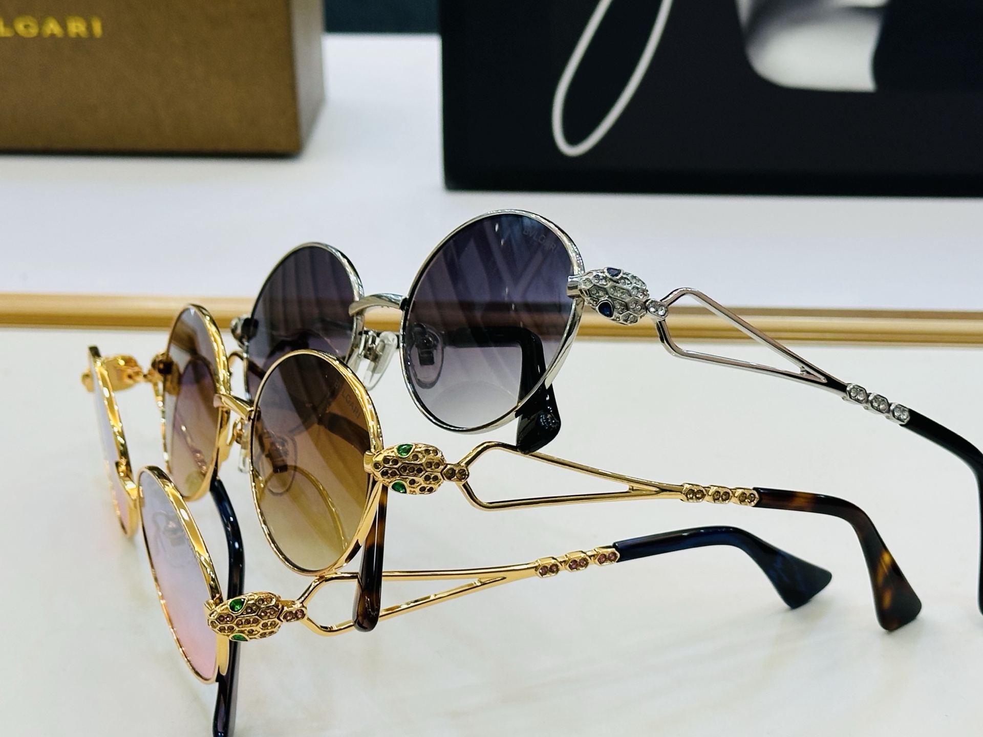 🆕款 官网同售 宝格家 BV1799LU 👍 Size ：56口19-142 绝对要买😎品质非常完美 X