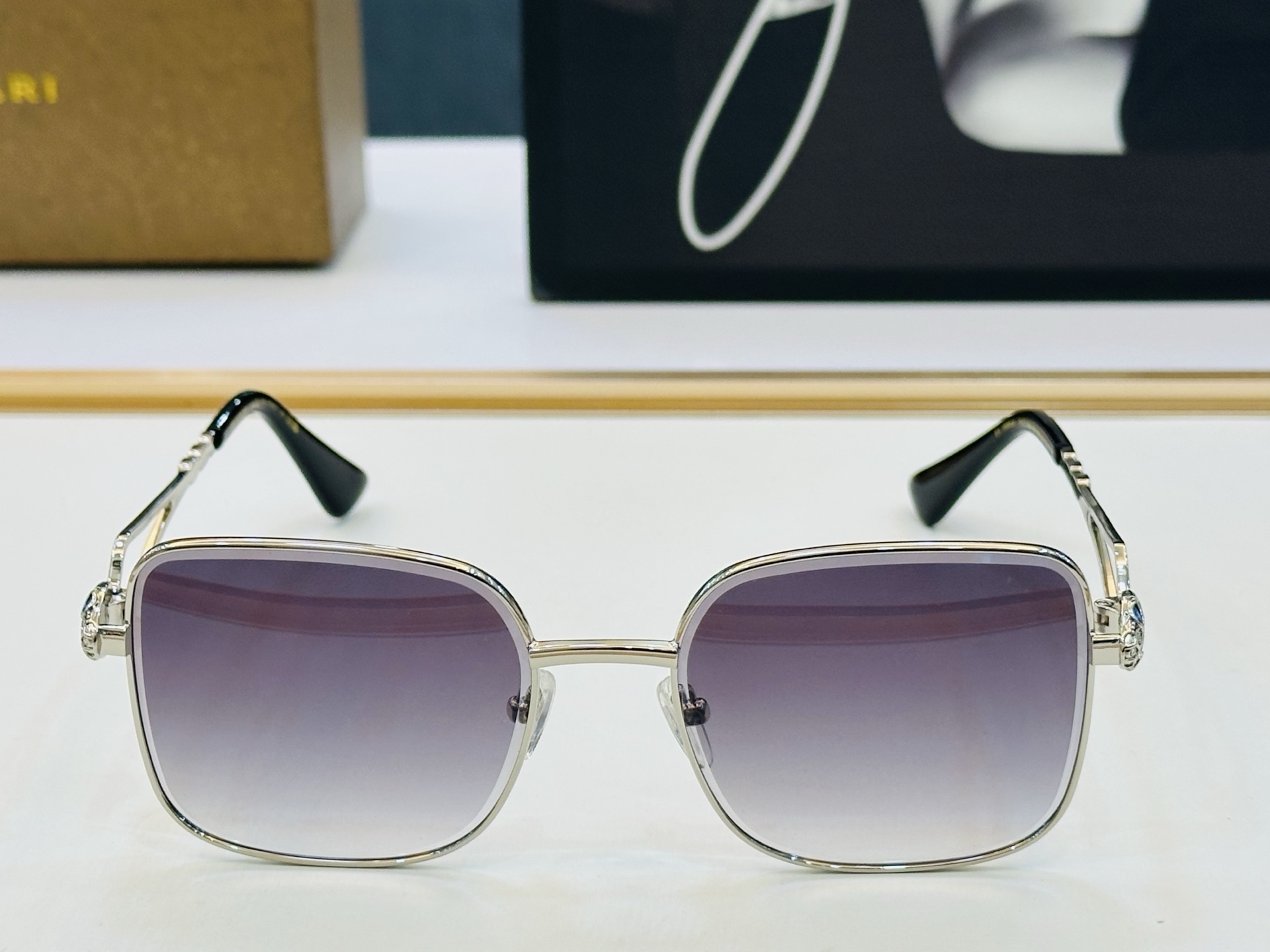 🆕款 官网同售 宝格家 BV1800LU 👍 Size ：56口19-142 绝对要买😎品质非常完美 X