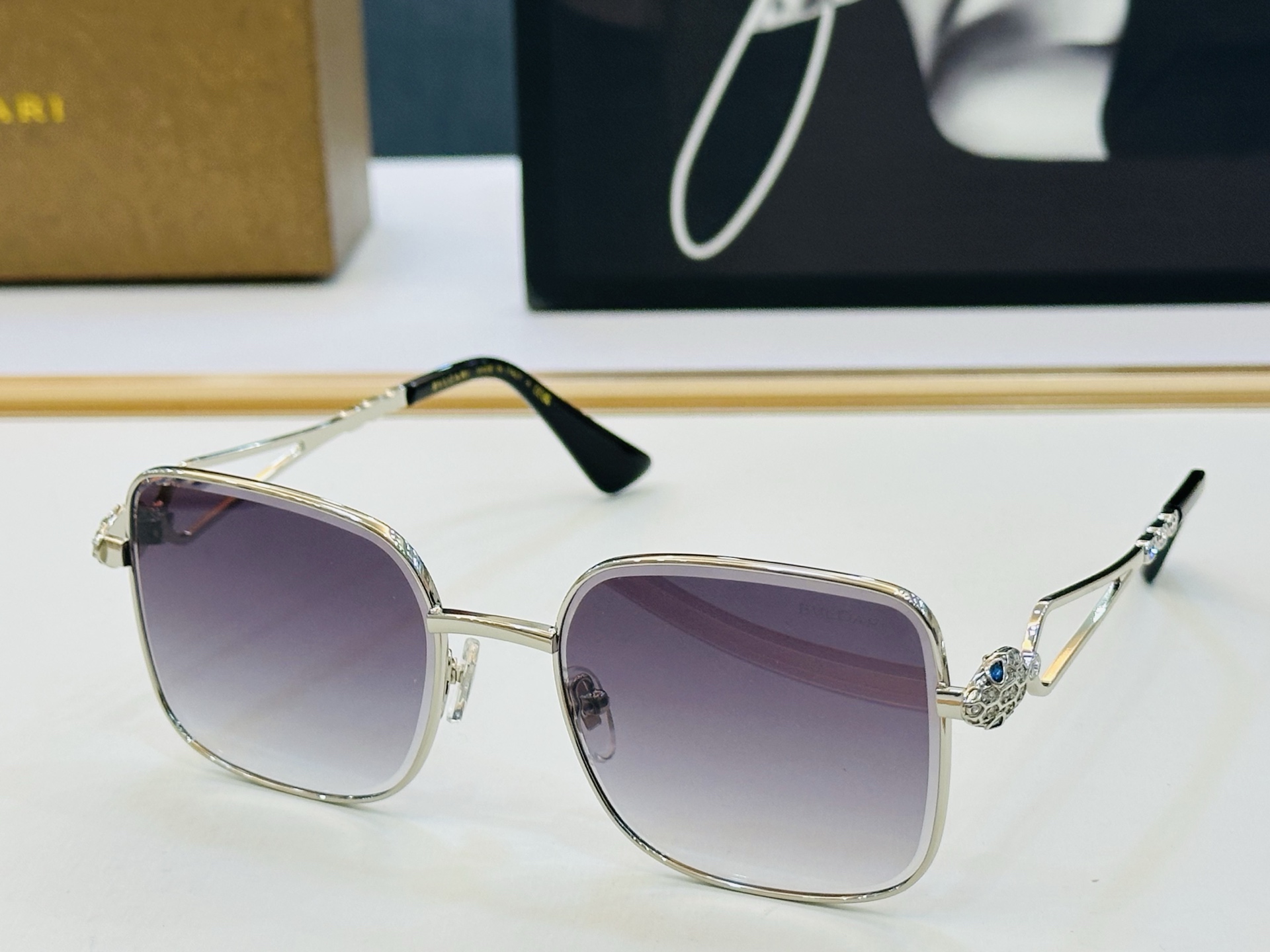 🆕款 官网同售 宝格家 BV1800LU 👍 Size ：56口19-142 绝对要买😎品质非常完美 X