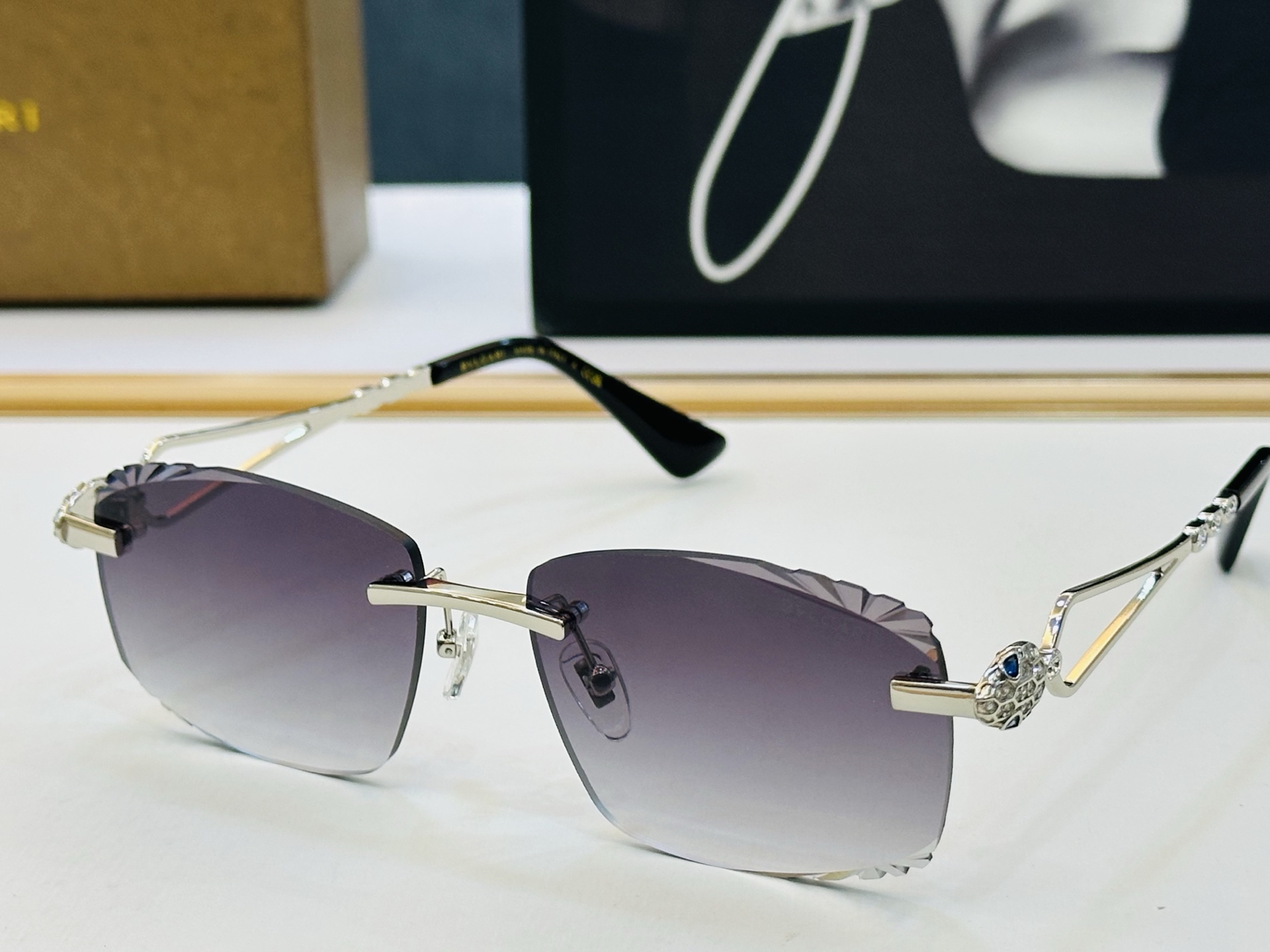 🆕款 官网同售 宝格家 BV1797LU 👍 Size ：57口17-142 绝对要买😎品质非常完美 X