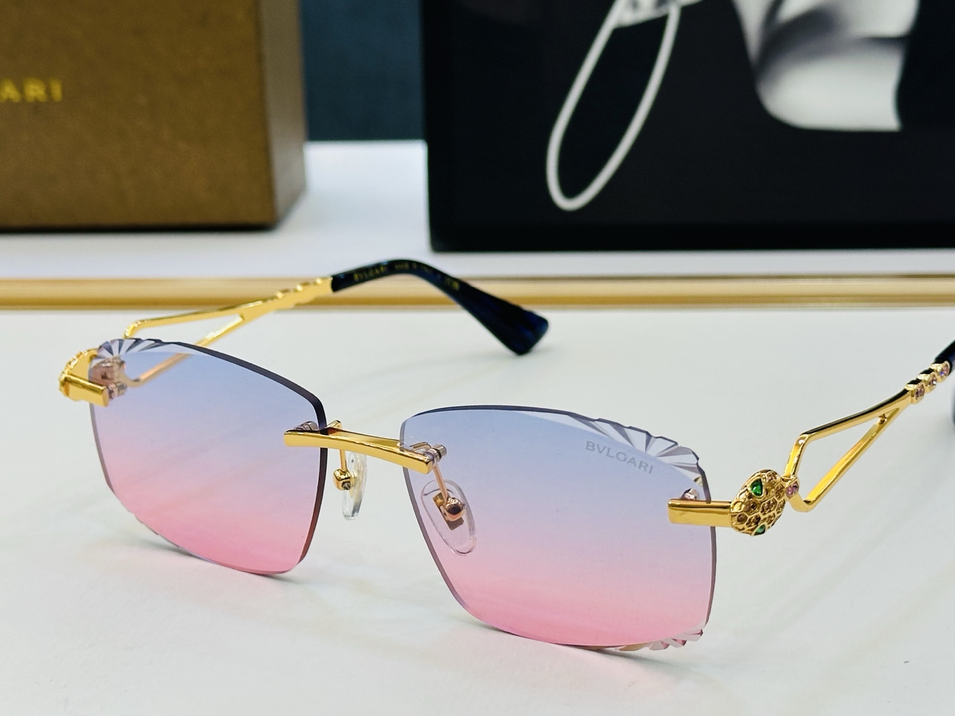 🆕款 官网同售 宝格家 BV1797LU 👍 Size ：57口17-142 绝对要买😎品质非常完美 X