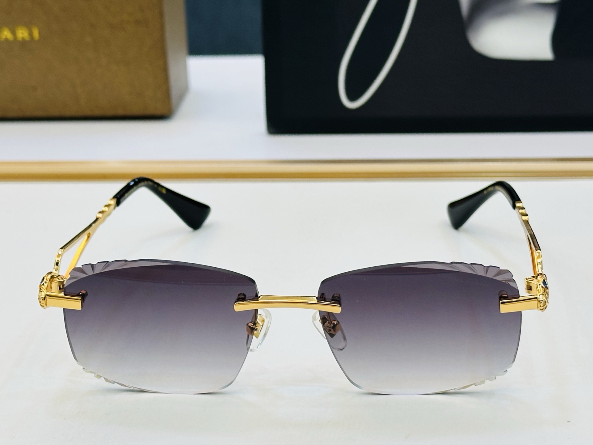 🆕款 官网同售 宝格家 BV1797LU 👍 Size ：57口17-142 绝对要买😎品质非常完美 X