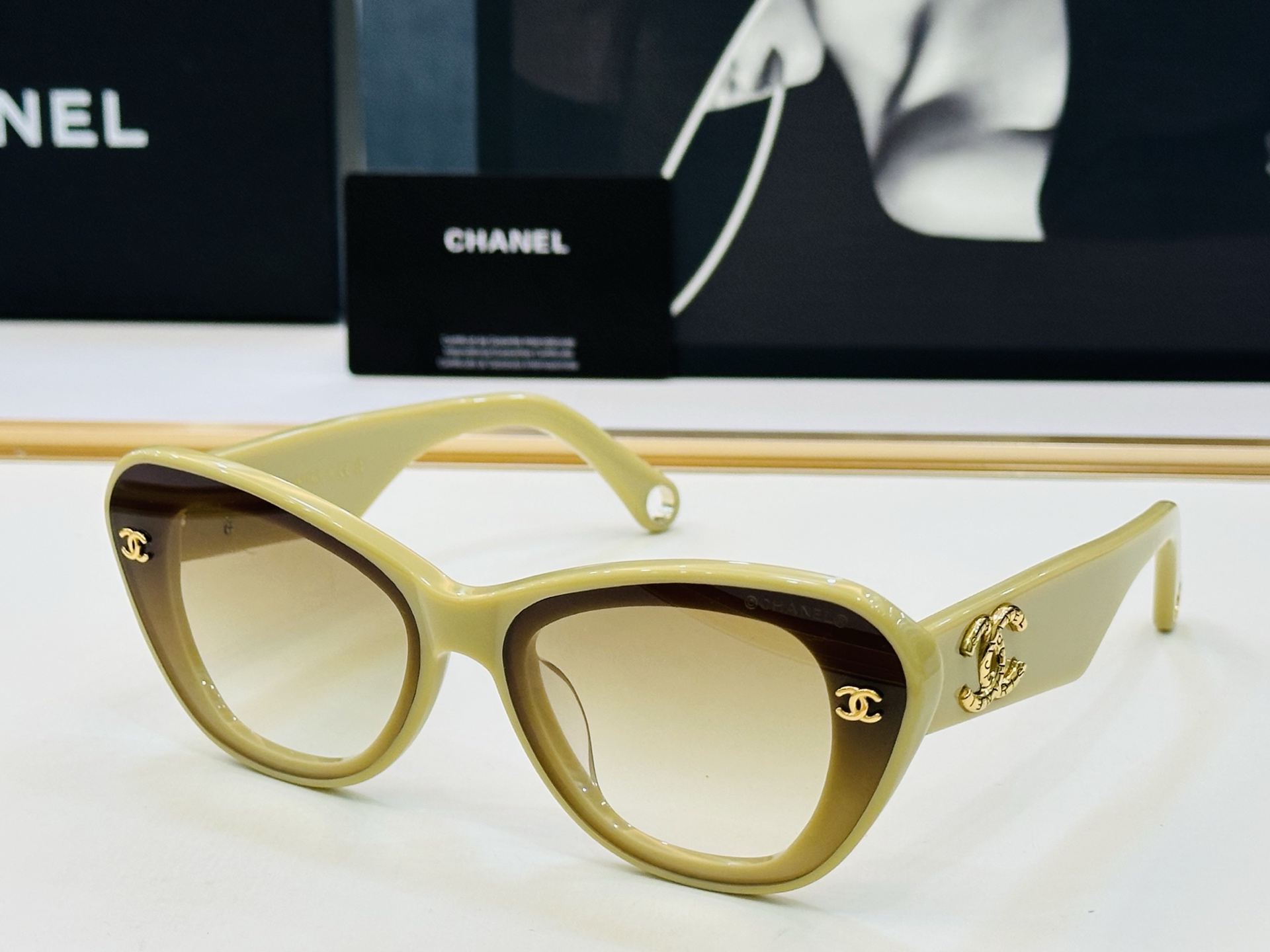 🆕 【CHANE*/香家】MODEL: CH5502 Size：65口16-145 💅🏻💓G太阳镜