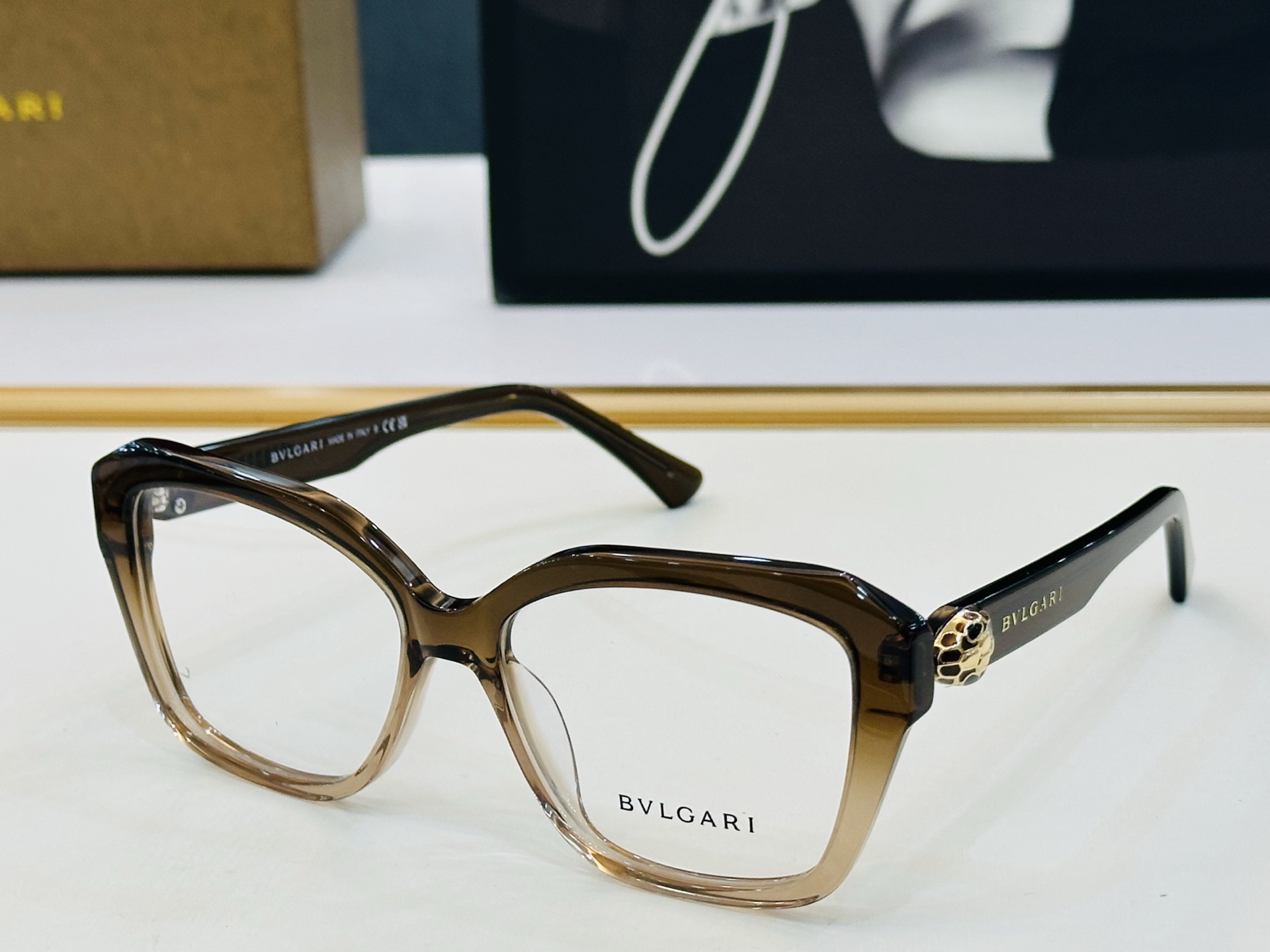 🆕款 官网同售 宝格家 BV 👍 Size ：53口18-145 绝对要买😎品质非常完美 Z 出街必备