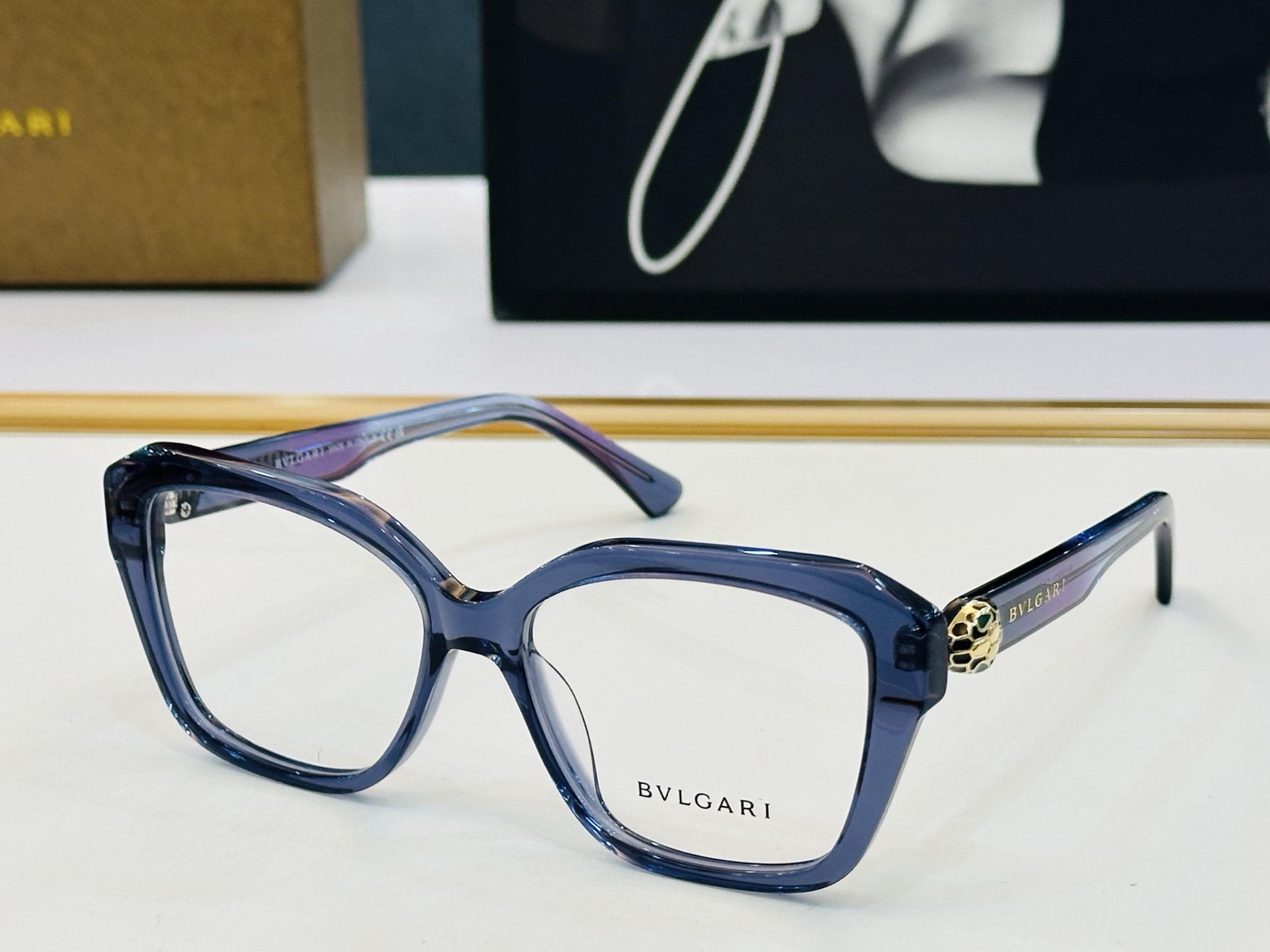 🆕款 官网同售 宝格家 BV 👍 Size ：53口18-145 绝对要买😎品质非常完美 Z 出街必备