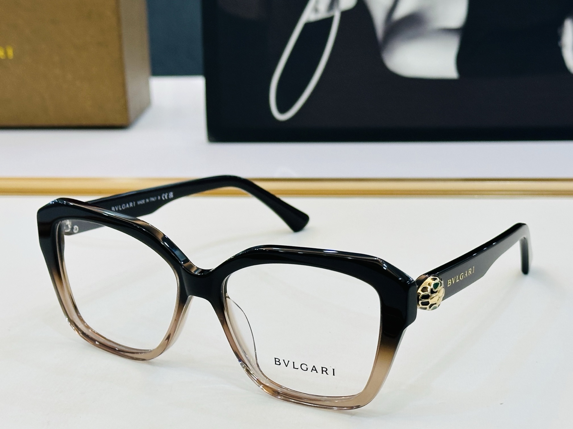 🆕款 官网同售 宝格家 BV 👍 Size ：53口18-145 绝对要买😎品质非常完美 Z 出街必备