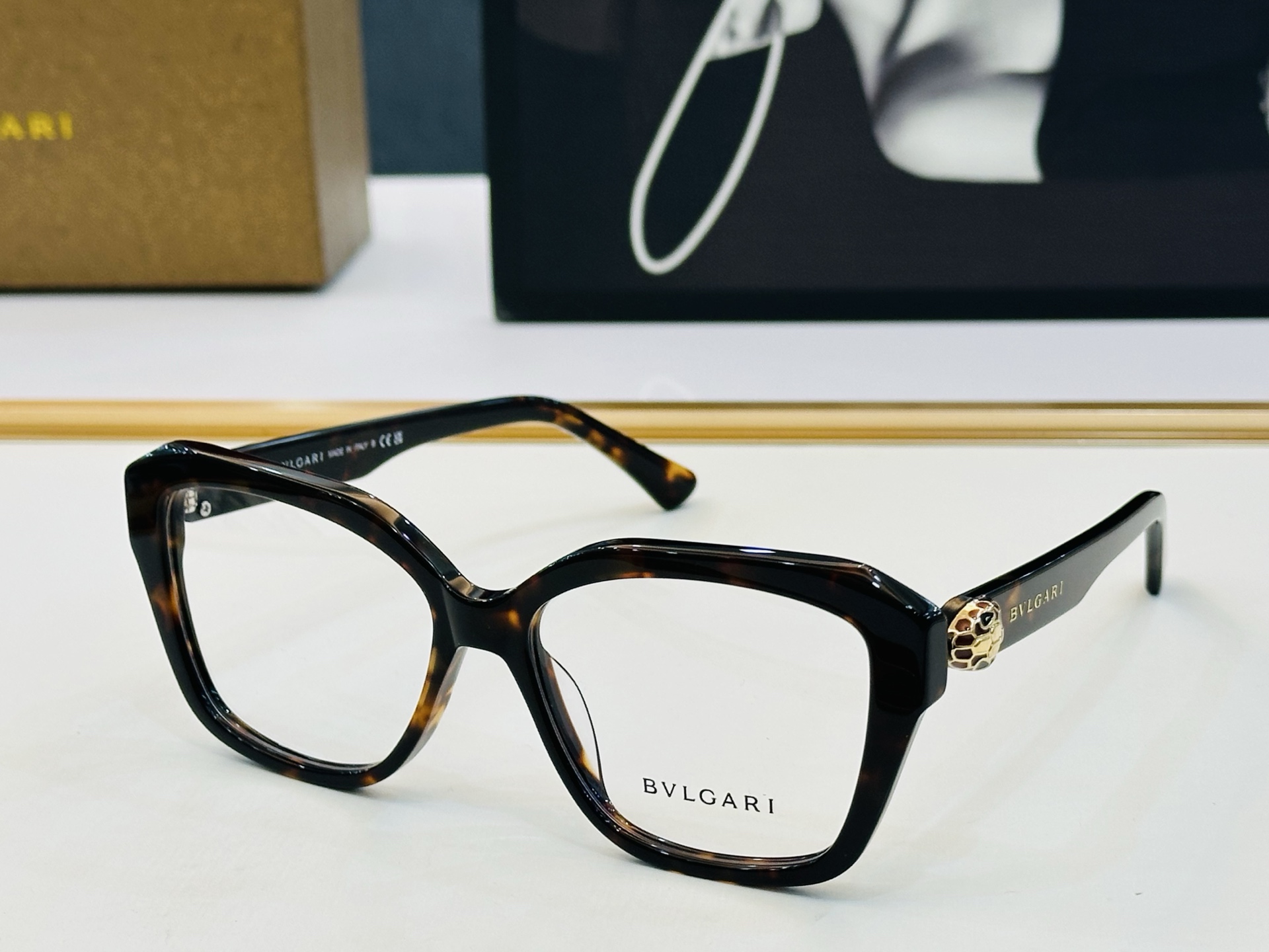 🆕款 官网同售 宝格家 BV 👍 Size ：53口18-145 绝对要买😎品质非常完美 Z 出街必备