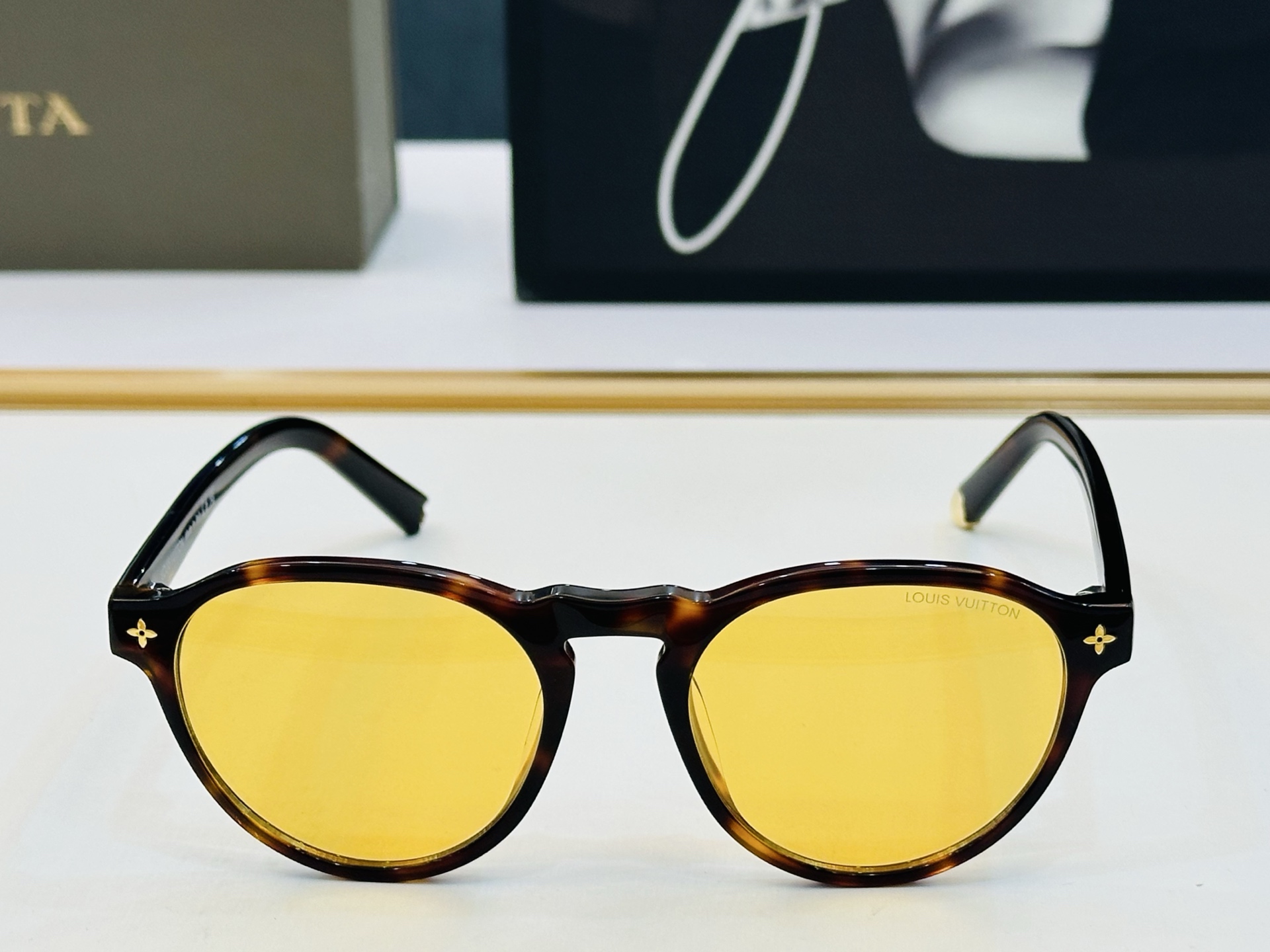 路易家 🎩Z2755U Size：52口19-145 充满活力的 展现独特个性🌟展现大气的你 L高品质 