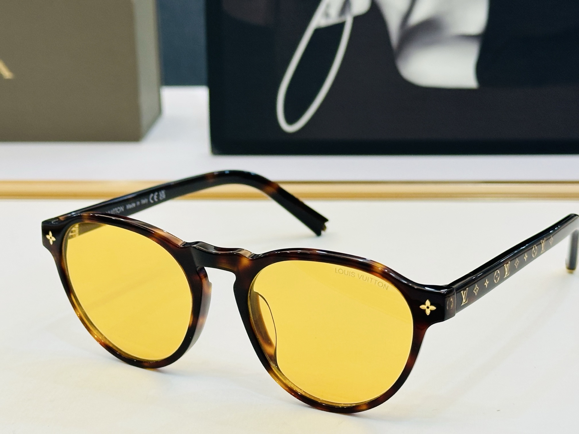 路易家 🎩Z2755U Size：52口19-145 充满活力的 展现独特个性🌟展现大气的你 L高品质 