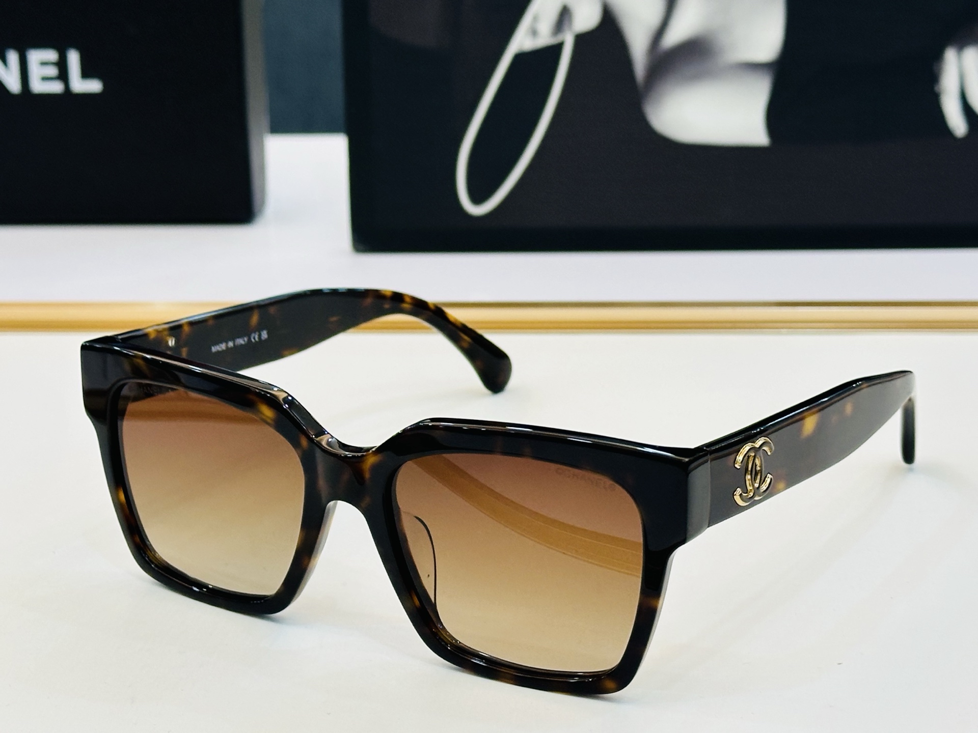 🆕 【CHANE*/香家】MODEL:CH5557 Size：54口17-140 💅🏻💓J太阳镜