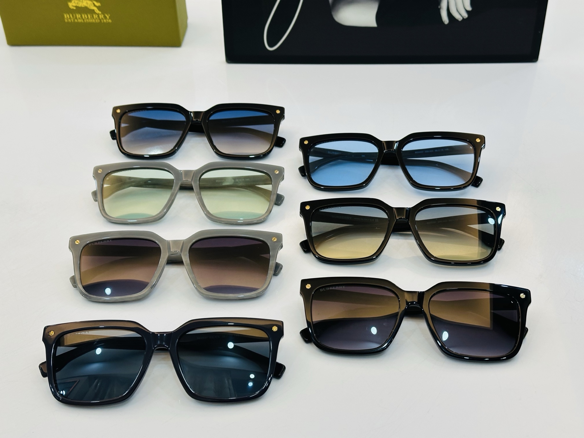 高品质✨BURBERR*✨ 巴家 BE4337 Size：56口19-145 女款太阳眼镜[得意 [愉快