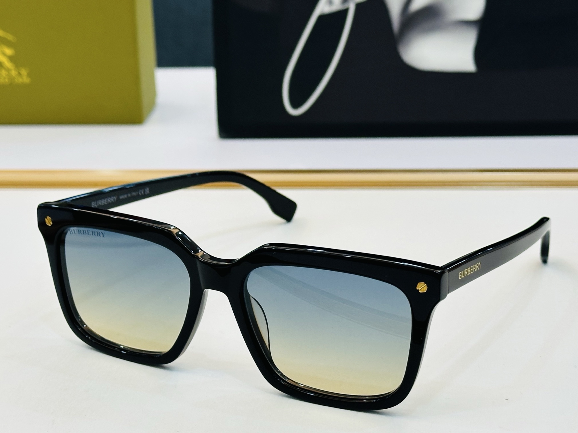 高品质✨BURBERR*✨ 巴家 BE4337 Size：56口19-145 女款太阳眼镜[得意 [愉快