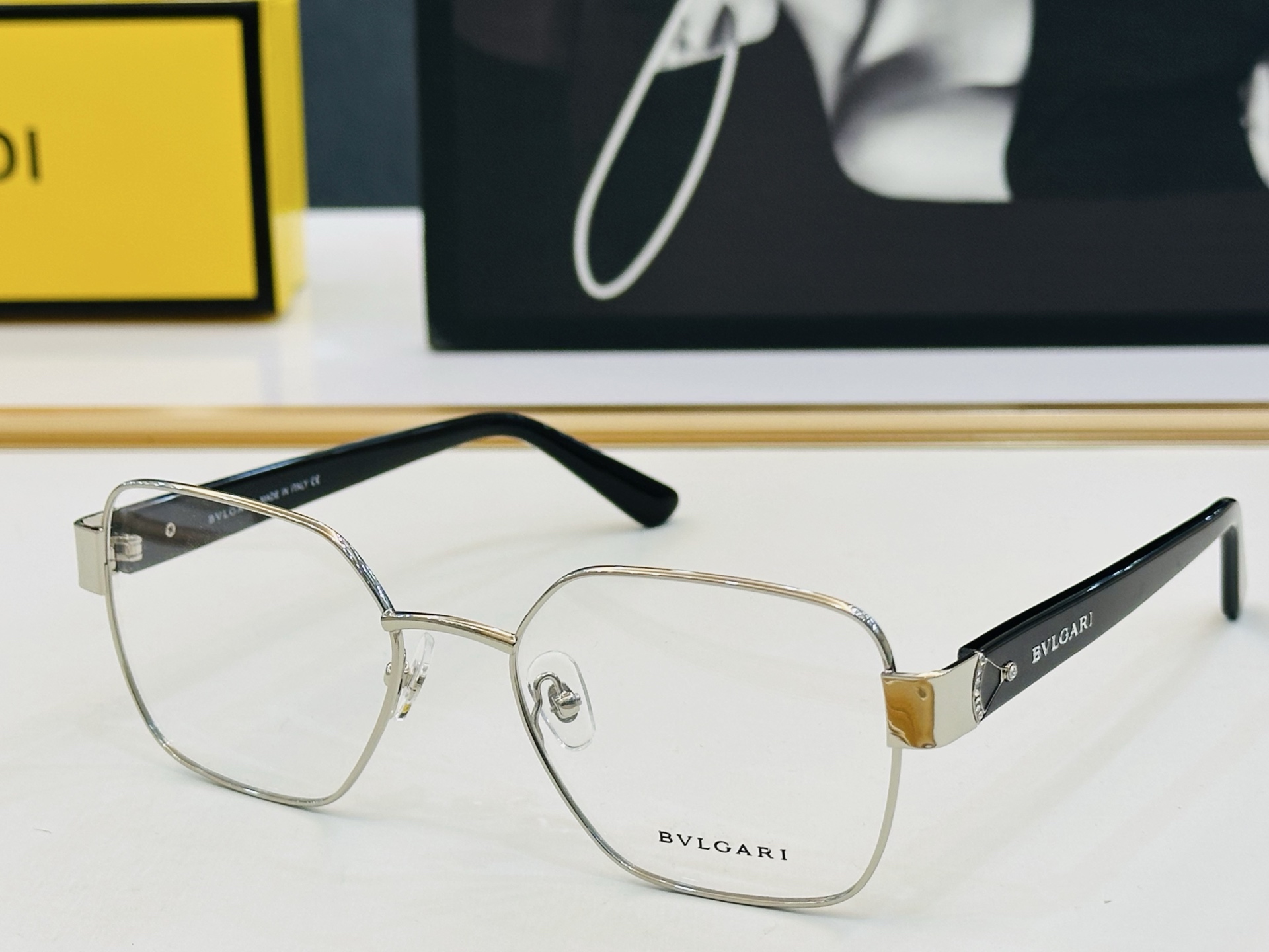 🆕款 官网同售 宝格家 BV50069 👍 Size ：54口19-140 绝对要买😎品质非常完美 L出