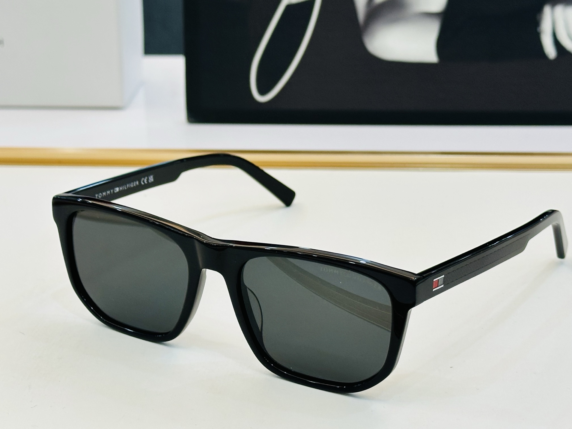 官网同步发售TOMMY HILFIGER 板材框 TH2200/S SIZE：55口19-145 L简单