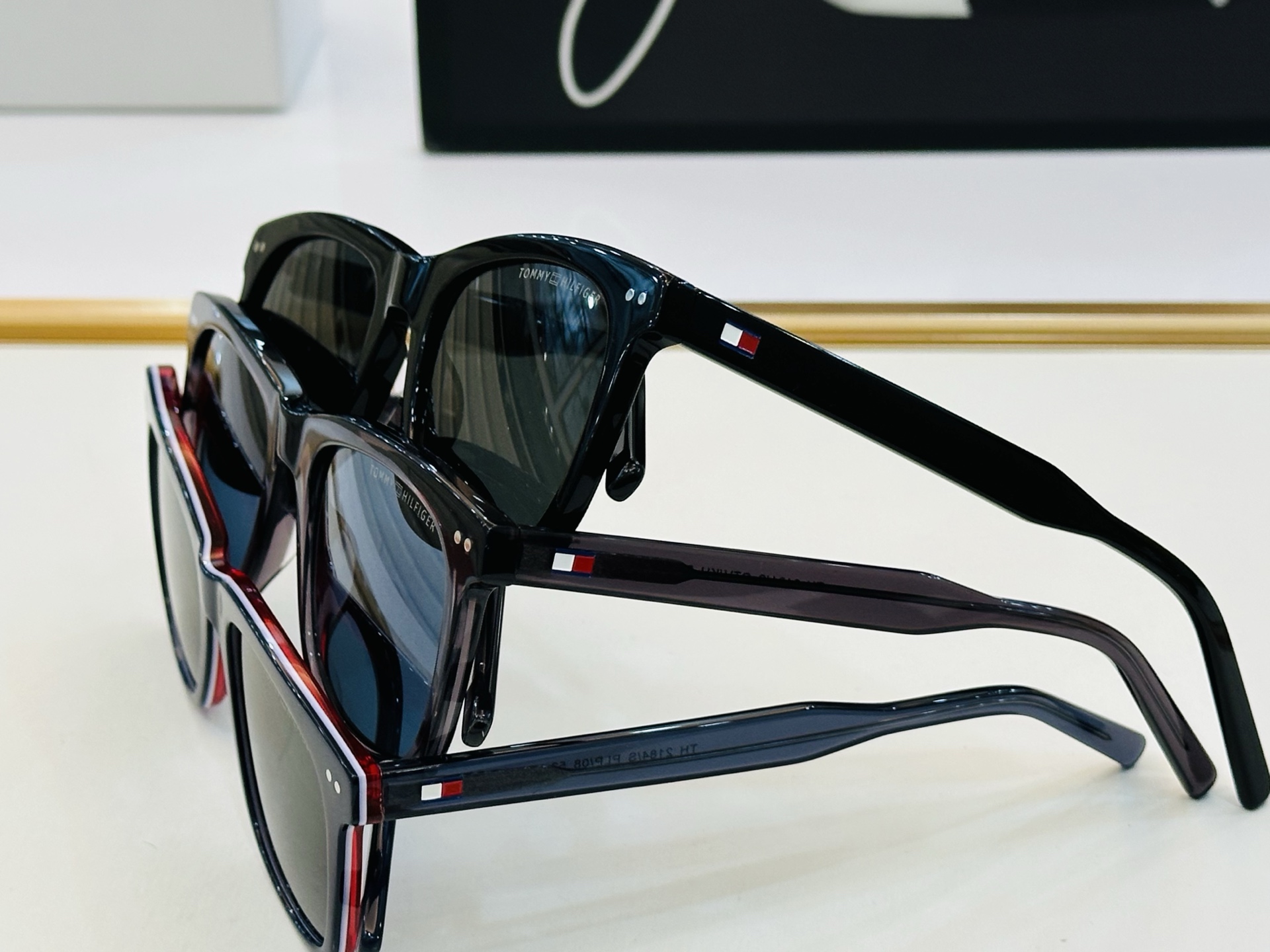 官网同步发售TOMMY HILFIGER 板材框 TH2184/S SIZE：52口20-150 L简单