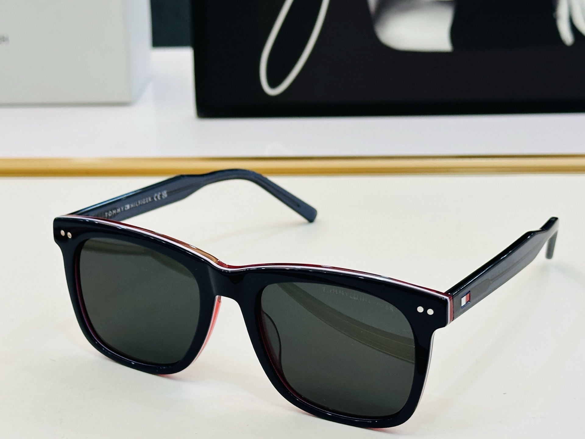 官网同步发售TOMMY HILFIGER 板材框 TH2184/S SIZE：52口20-150 L简单