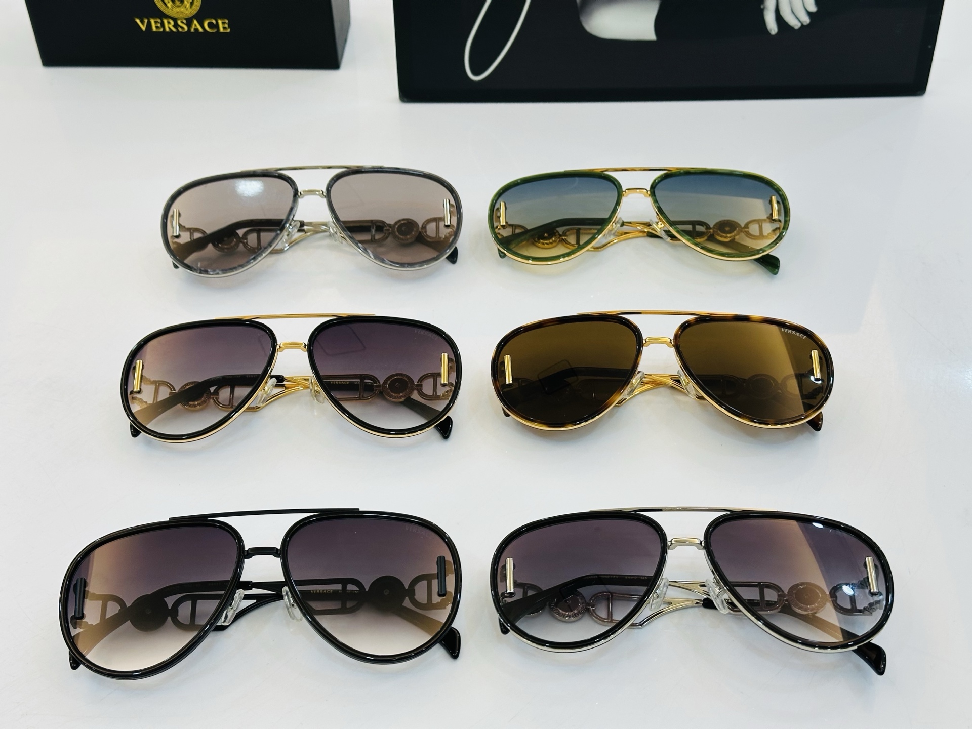 ❤️❤️范思家 VERSACE✨✨✨MODEL：VE6826 Size：64口17-145 ✨J有范