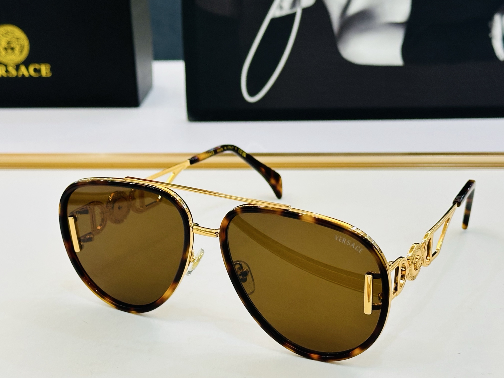 ❤️❤️范思家 VERSACE✨✨✨MODEL：VE6826 Size：64口17-145 ✨J有范