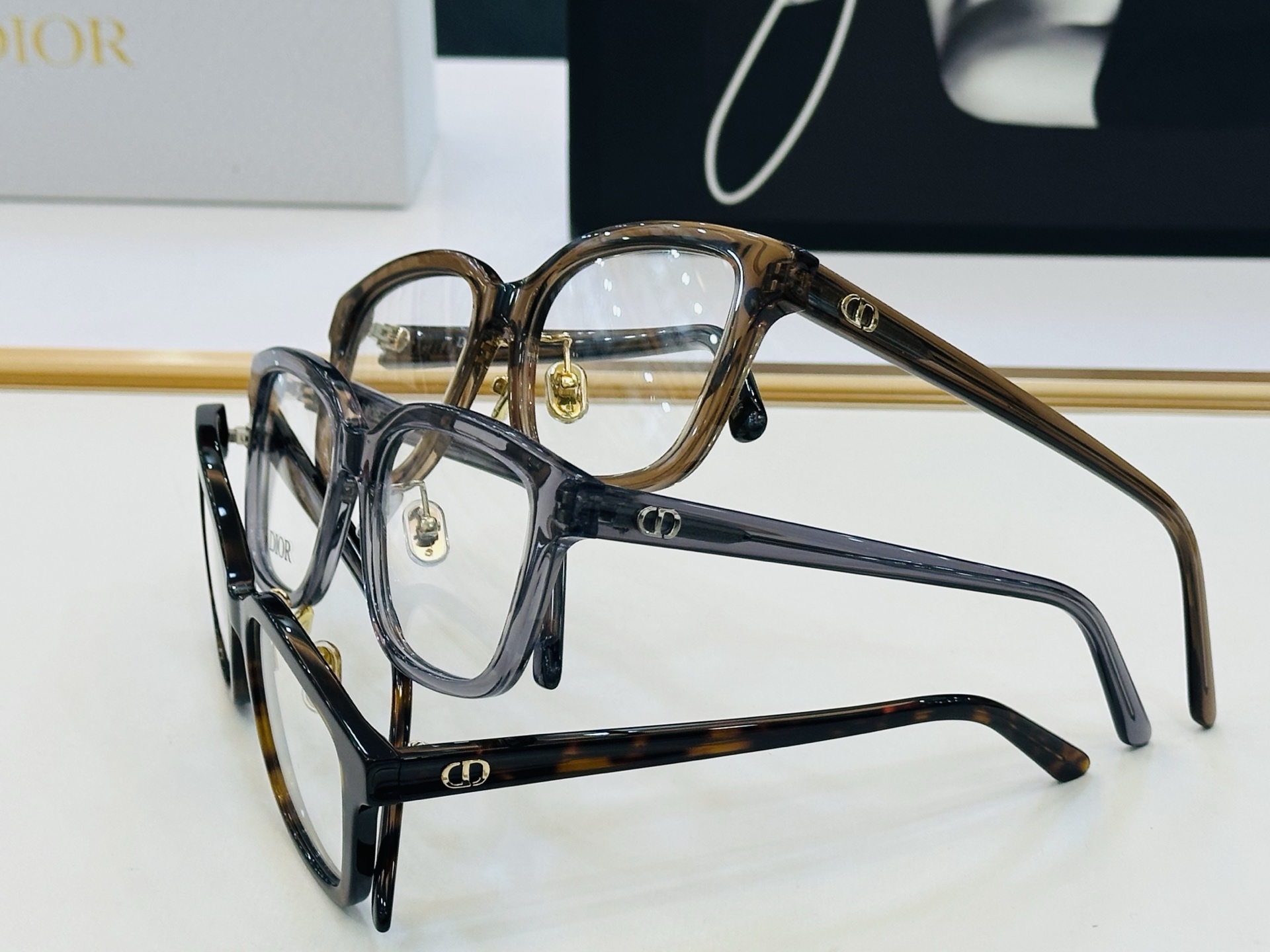 推荐 Dio* 迪家 S1F Size：51口17-145 时尚达人超爱💞 B时尚百搭 配光架