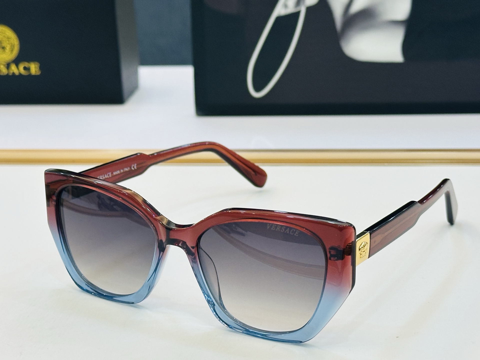 🎉🎉范思家 VERSACE✨✨✨MODEL：VE3357 Size：54口18-145 ✨Z有范