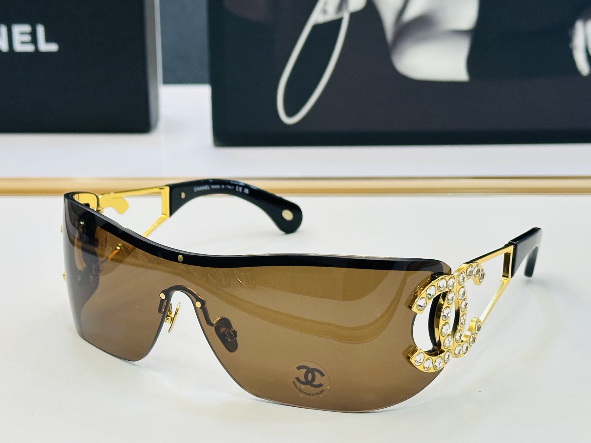 CHANE*香家 CH9579 SIZE：142口118 潮流爆款 太阳镜 😍😍高品质 佩戴舒适 F 墨