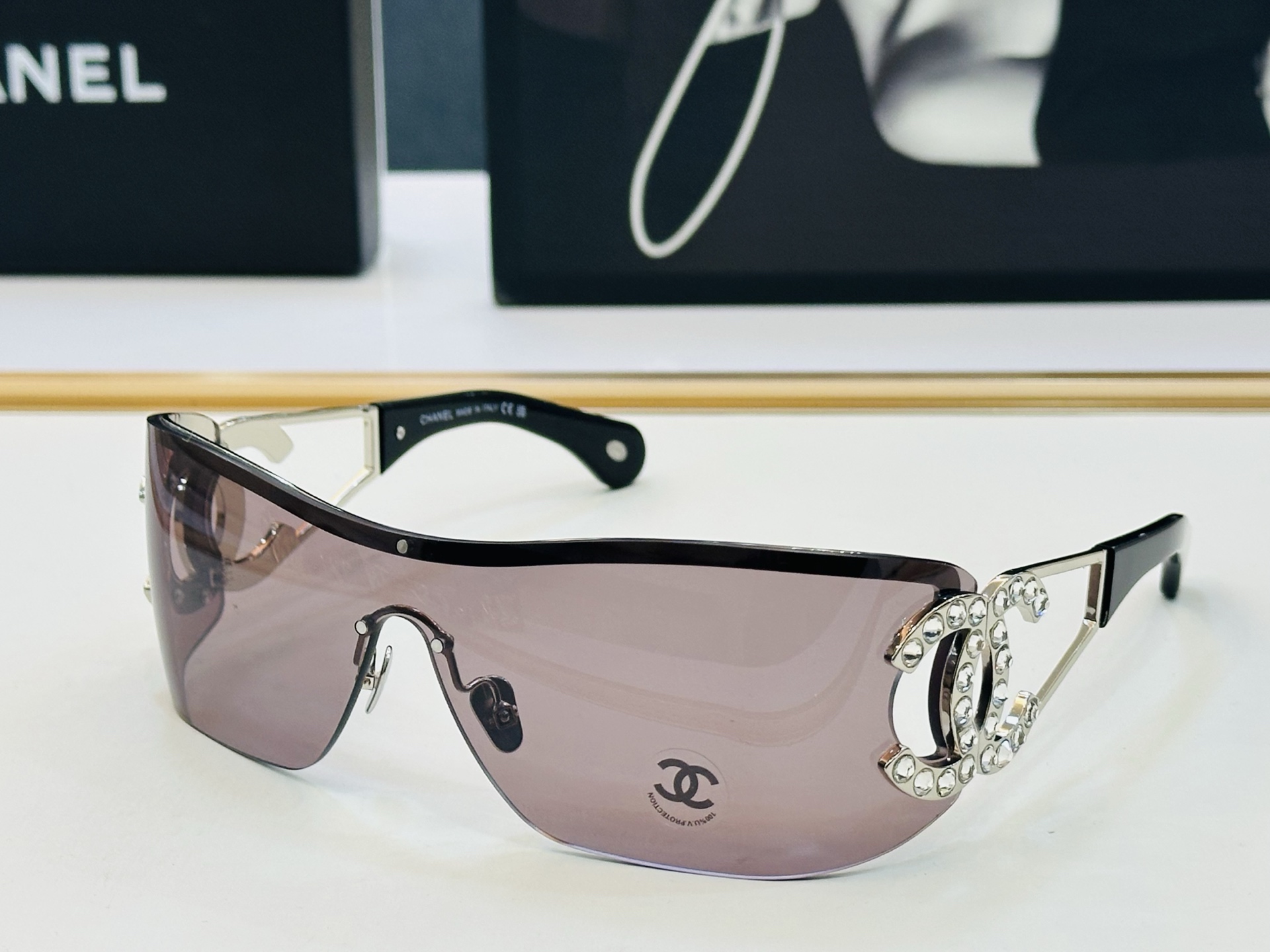 CHANE*香家 CH9579 SIZE：142口118 潮流爆款 太阳镜 😍😍高品质 佩戴舒适 F 墨