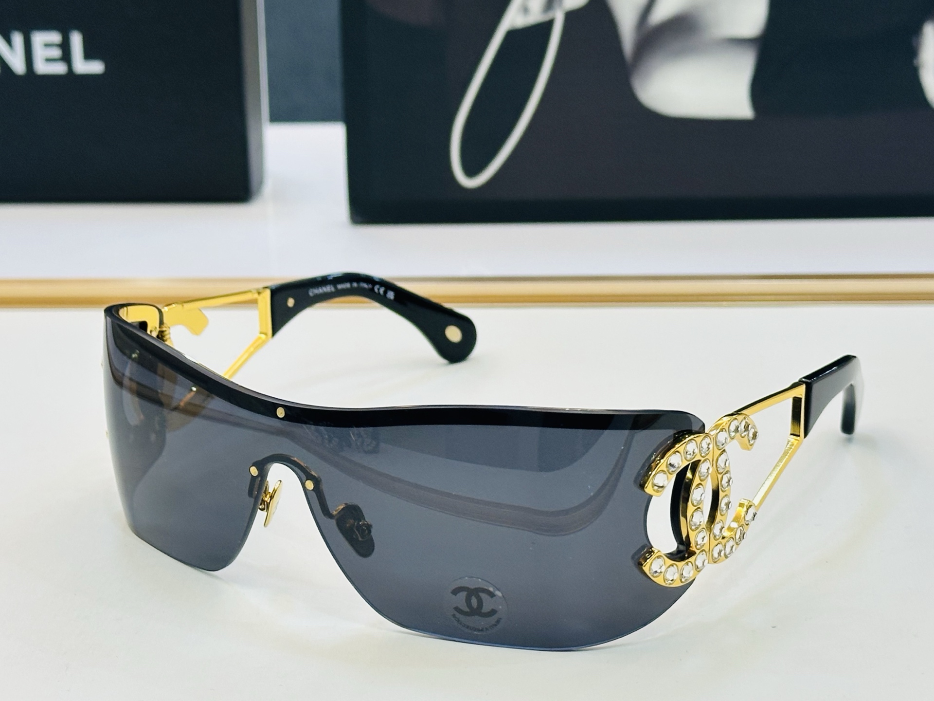 CHANE*香家 CH9579 SIZE：142口118 潮流爆款 太阳镜 😍😍高品质 佩戴舒适 F 墨