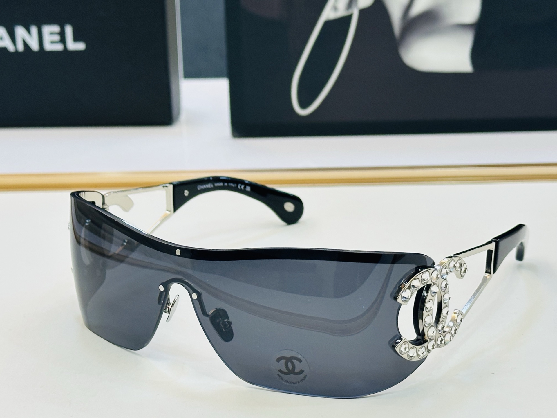 CHANE*香家 CH9579 SIZE：142口118 潮流爆款 太阳镜 😍😍高品质 佩戴舒适 F 墨