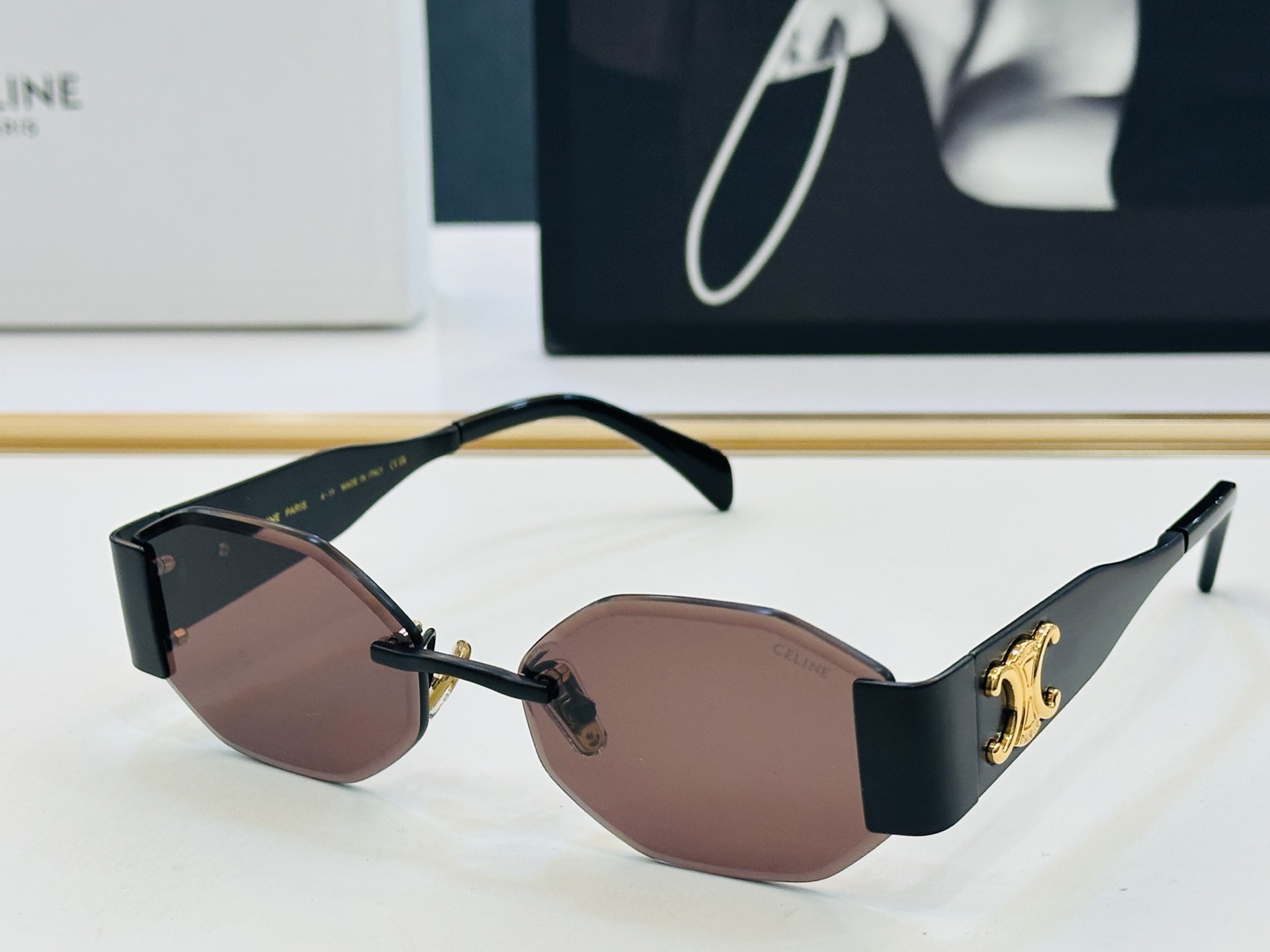 【CELINE】赛琳 CL1864LU Size：57口17-145 一直热销的款式 欧美风 光泽度好 