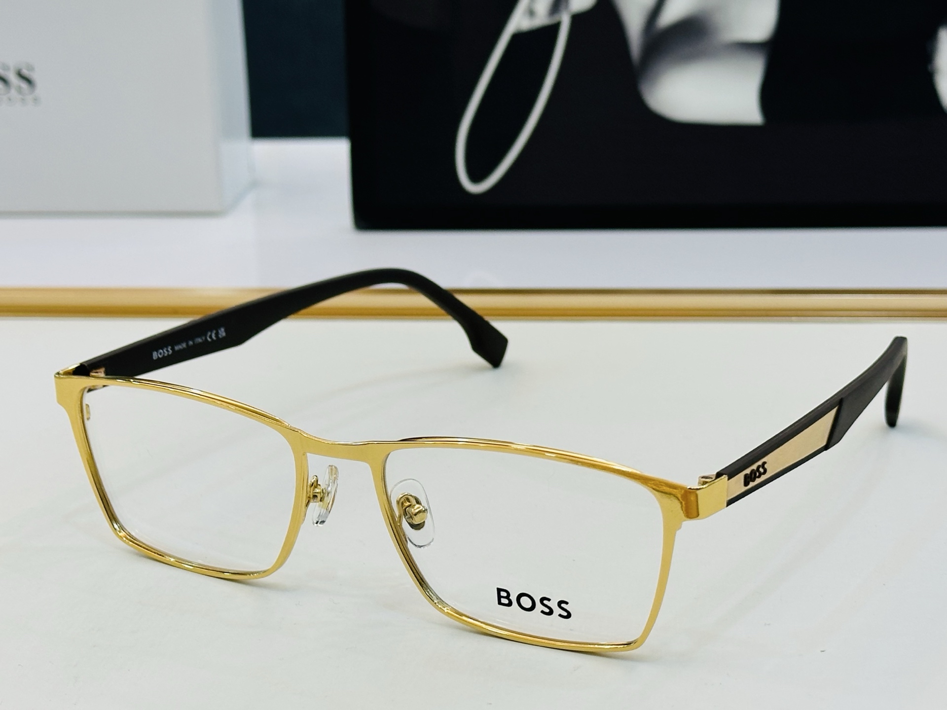 🆕 BOSS 1828 Size：58口18-145 太阳眼镜 🕶🕶💋高品质 经典不过时框型 Z品质优良