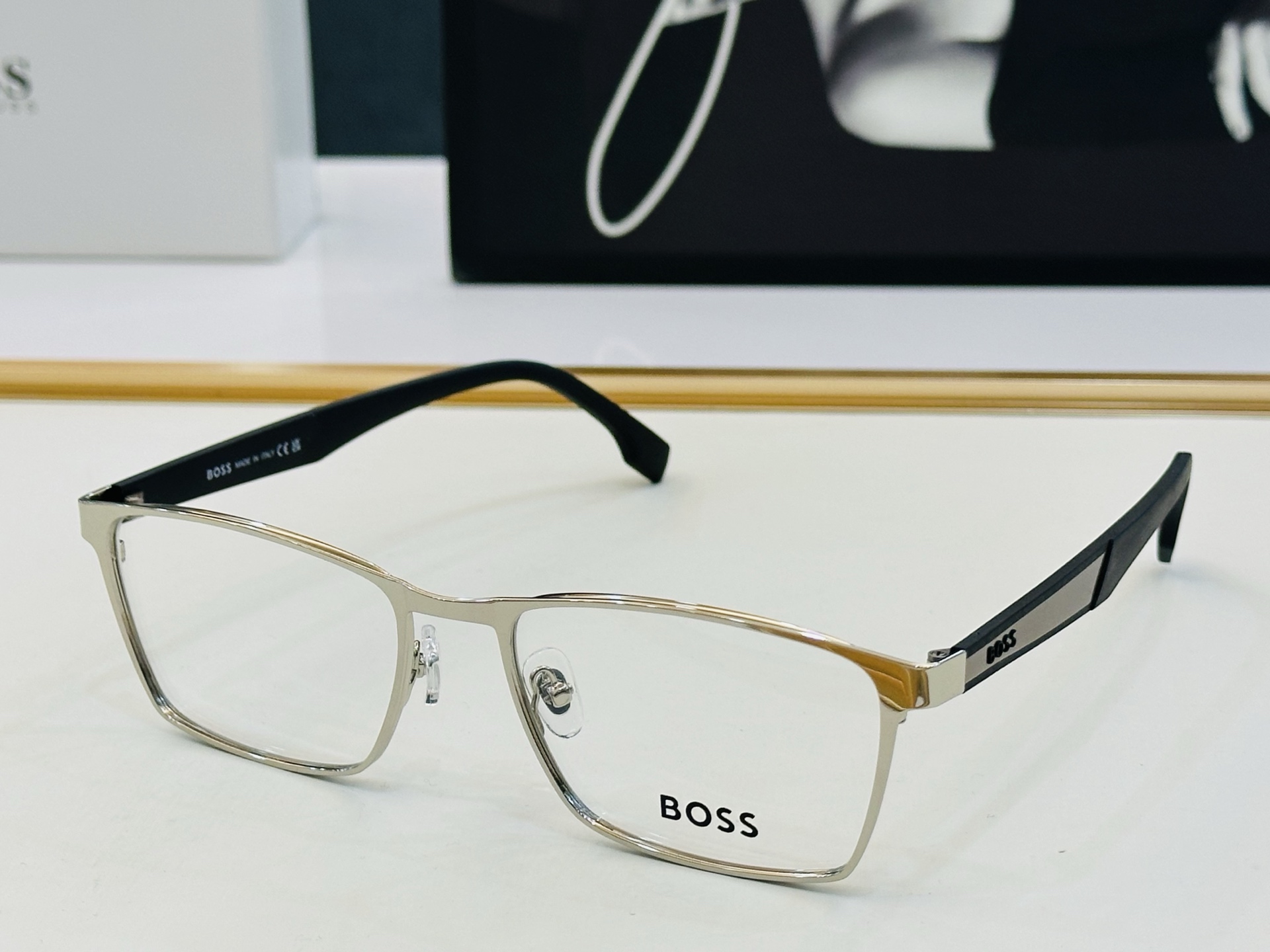 🆕 BOSS 1828 Size：58口18-145 太阳眼镜 🕶🕶💋高品质 经典不过时框型 Z品质优良