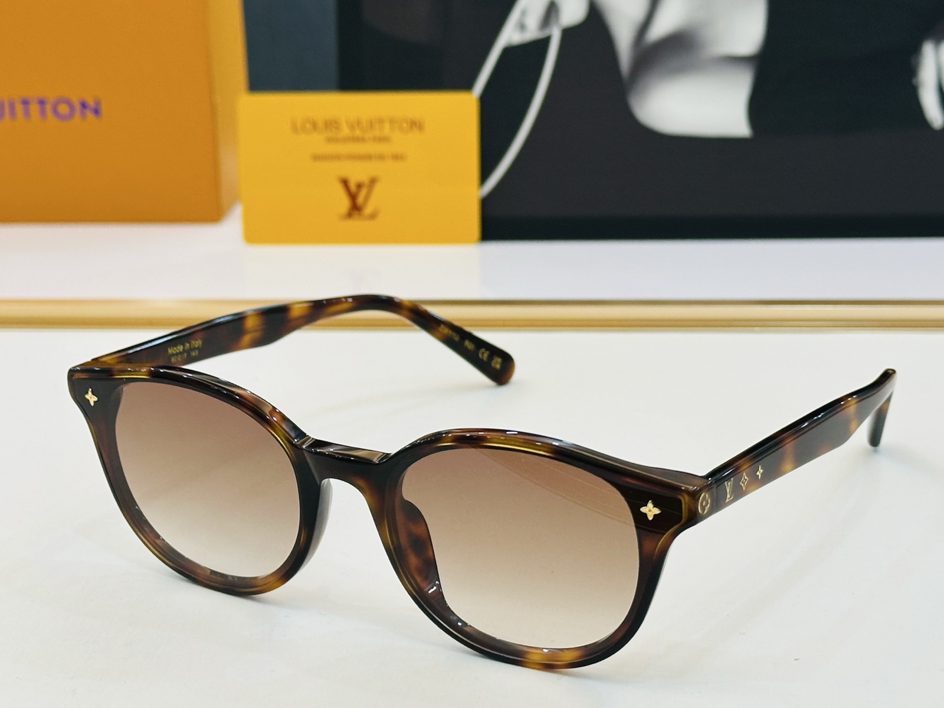 路易家 🎩Z3111U Size：62口19-145 充满活力的 展现独特个性🌟展现大气的你 B高品质 