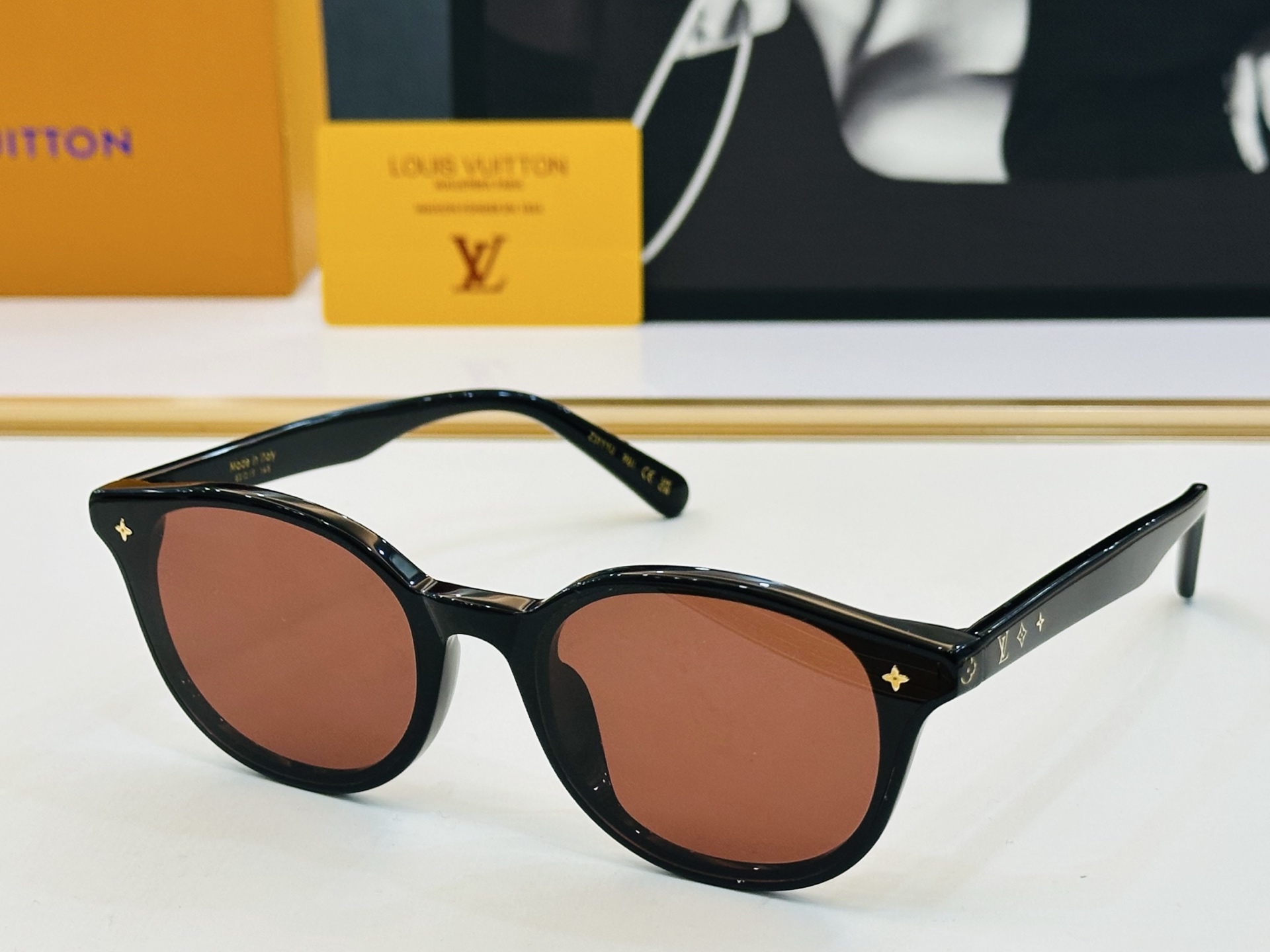 路易家 🎩Z3111U Size：62口19-145 充满活力的 展现独特个性🌟展现大气的你 B高品质 