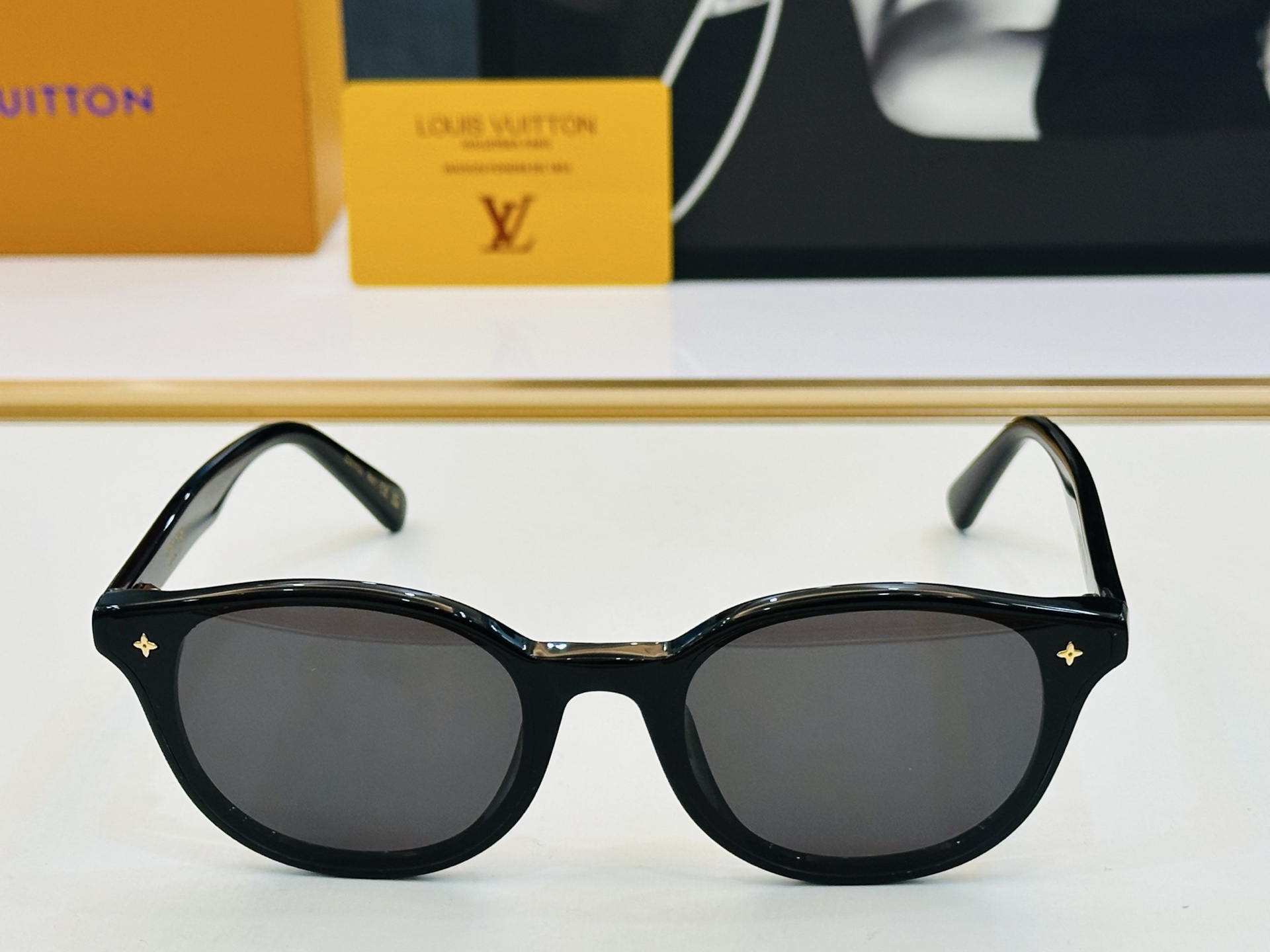 路易家 🎩Z3111U Size：62口19-145 充满活力的 展现独特个性🌟展现大气的你 B高品质 