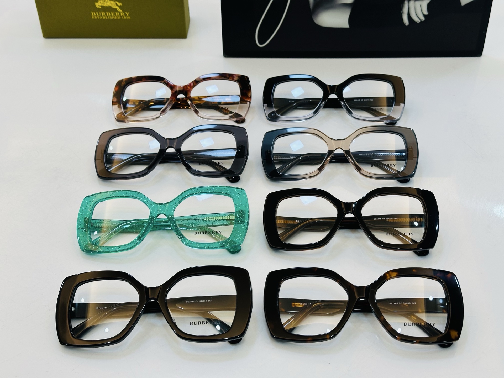 新款 BURBERR*🔻巴家 BE2445 百搭镜架Size：53口19-145 高品质 到货 🌲🌲🌲Z