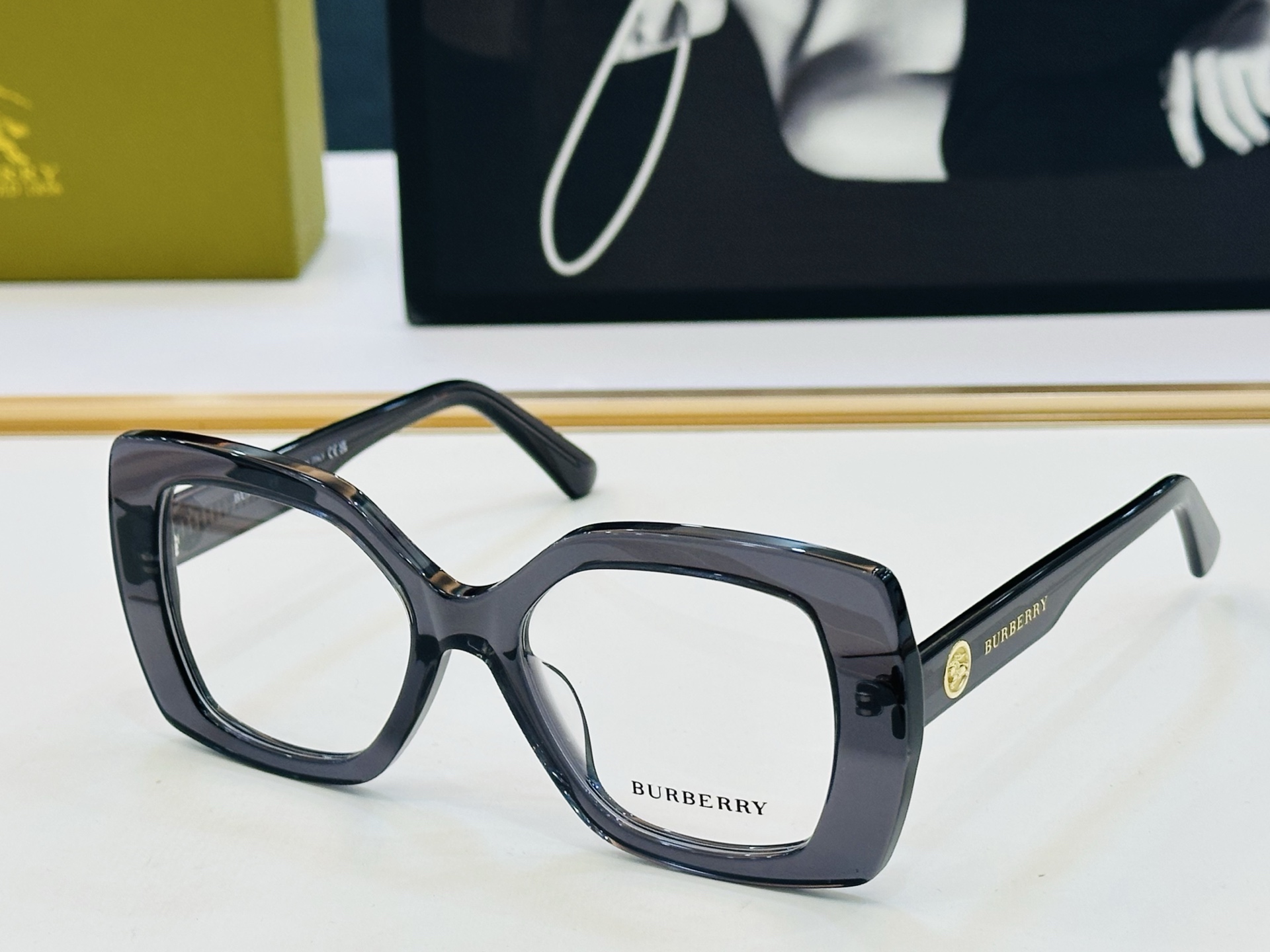 新款 BURBERR*🔻巴家 BE2445 百搭镜架Size：53口19-145 高品质 到货 🌲🌲🌲Z