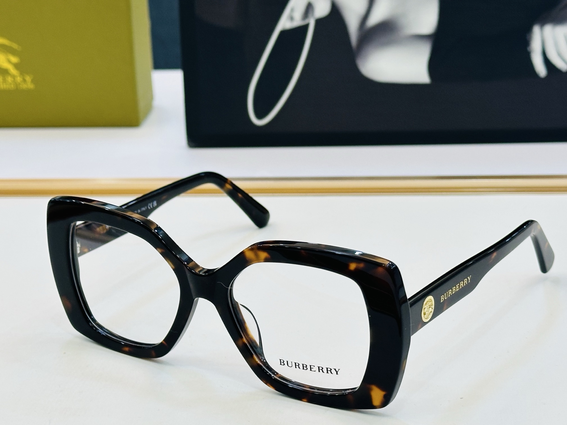 新款 BURBERR*🔻巴家 BE2445 百搭镜架Size：53口19-145 高品质 到货 🌲🌲🌲Z