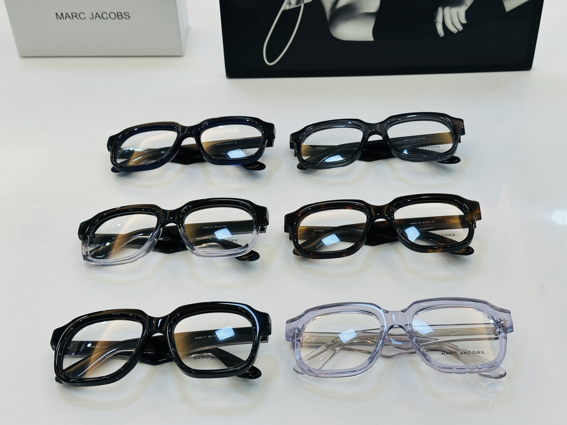 Marc jacobs 马杰家 MJ893 Size：55口19-145 采用今年流行的板材 Z完美设计