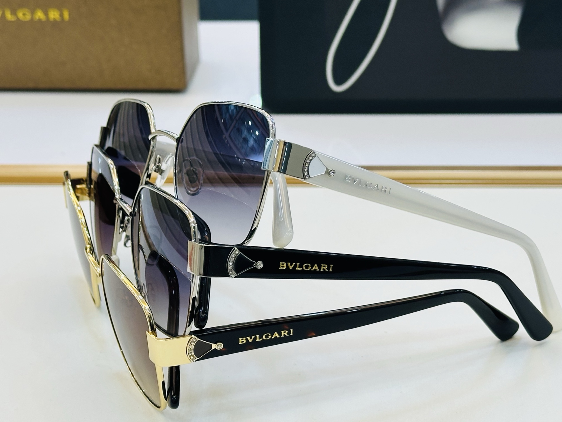 🆕款 官网同售 宝格家 BV50069 👍 Size ：54口19-140 绝对要买😎品质非常完美 L出