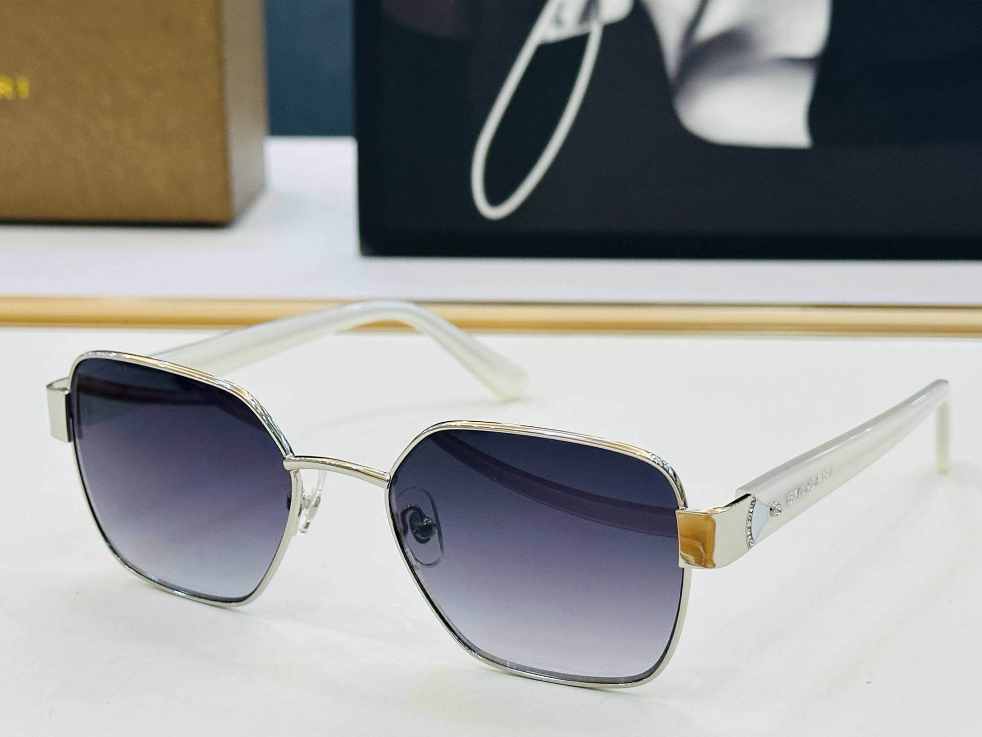 🆕款 官网同售 宝格家 BV50069 👍 Size ：54口19-140 绝对要买😎品质非常完美 L出