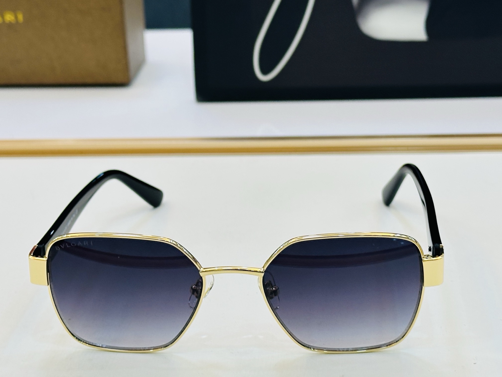 🆕款 官网同售 宝格家 BV50069 👍 Size ：54口19-140 绝对要买😎品质非常完美 L出