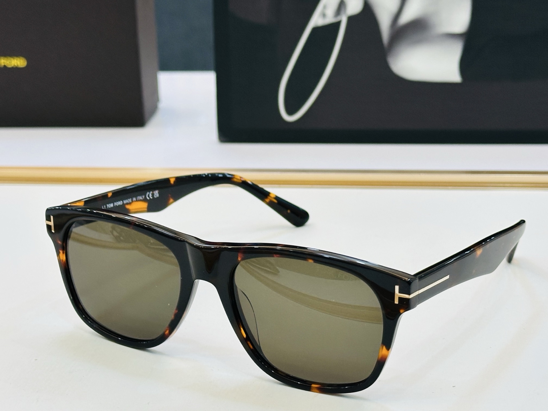 🎉TOM FOR*🎉汤姆家 Model: FT1284 Size：55口18-145 时尚框 板材太阳镜