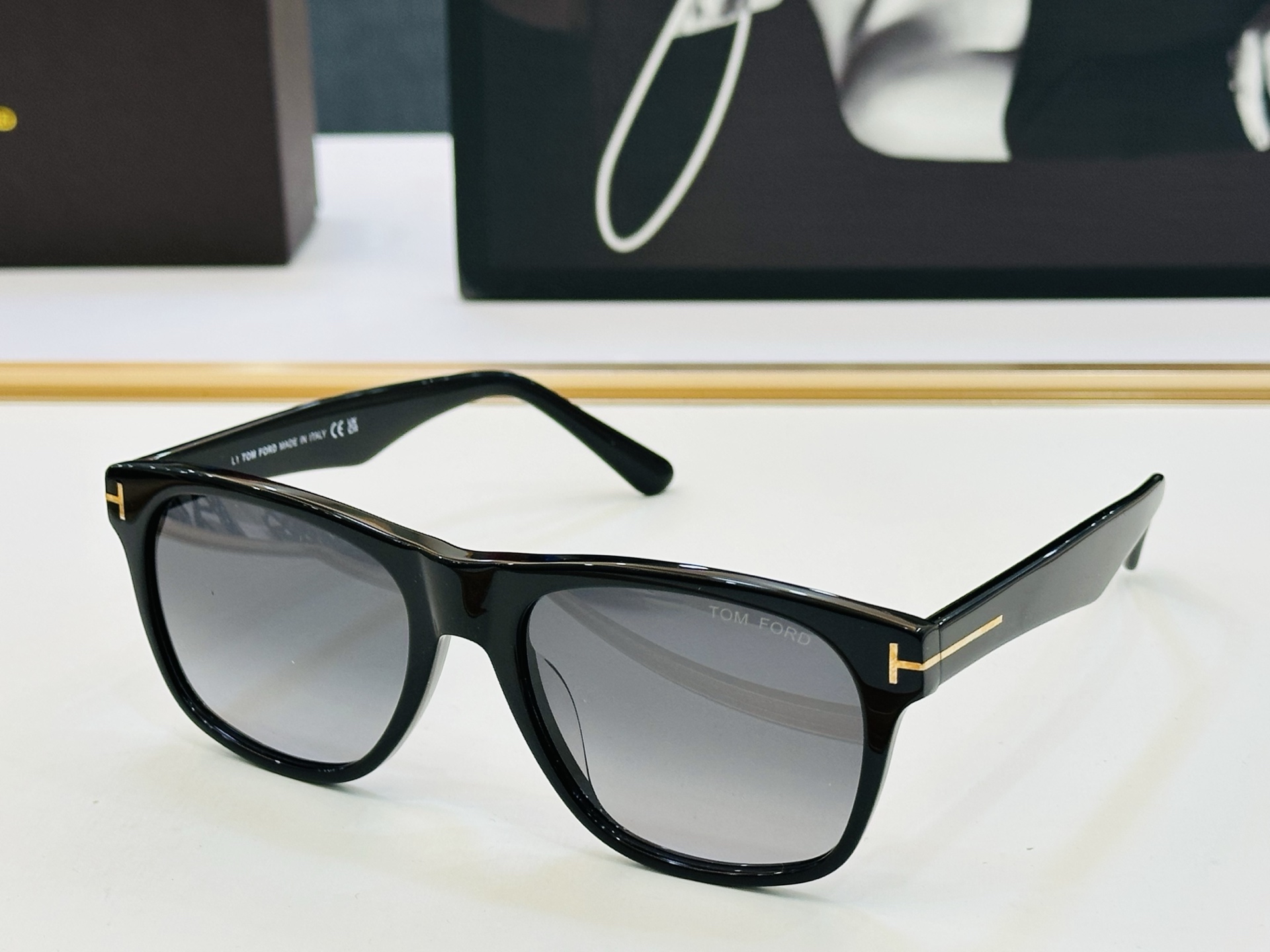 🎉TOM FOR*🎉汤姆家 Model: FT1284 Size：55口18-145 时尚框 板材太阳镜