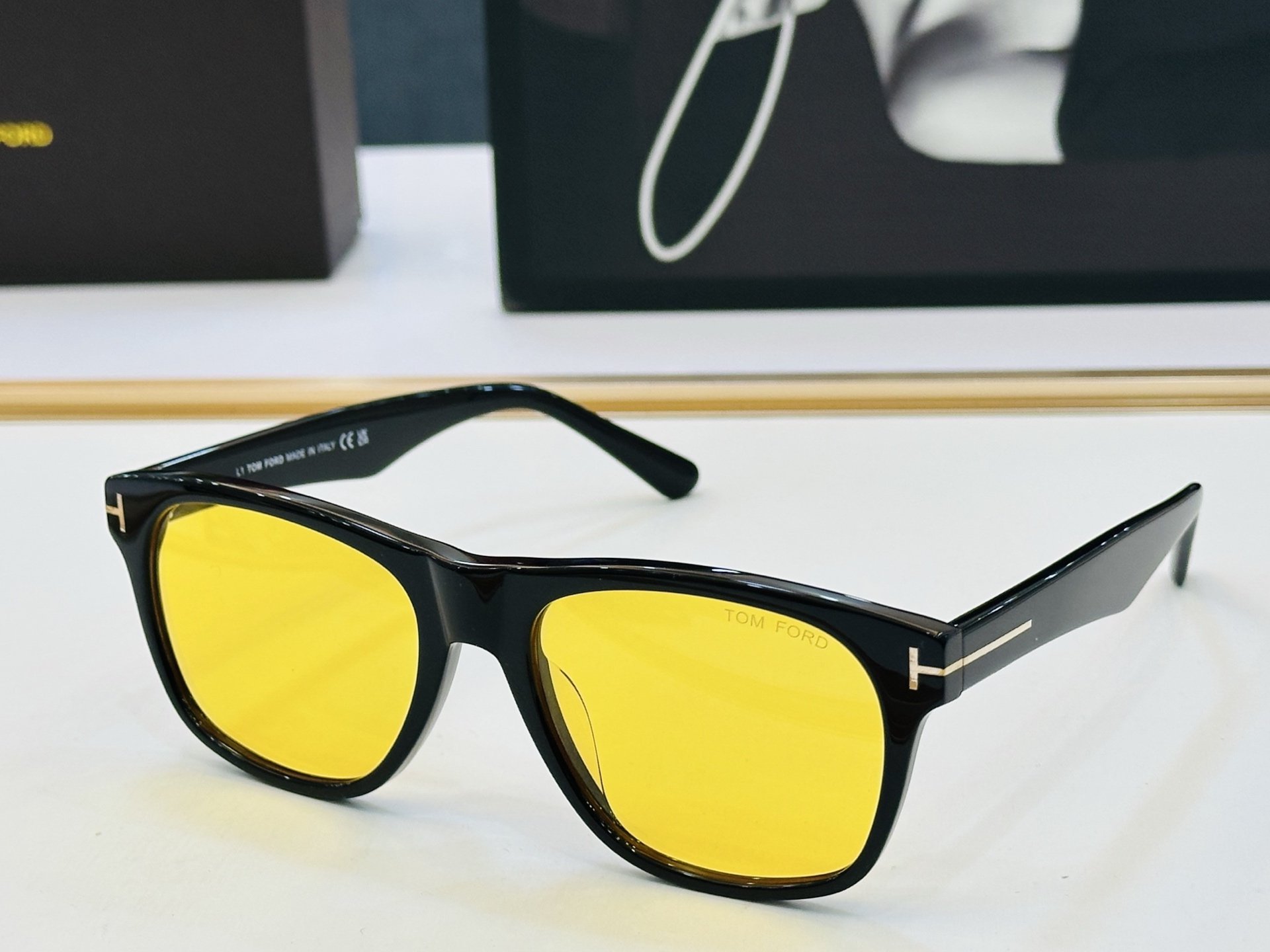 🎉TOM FOR*🎉汤姆家 Model: FT1284 Size：55口18-145 时尚框 板材太阳镜