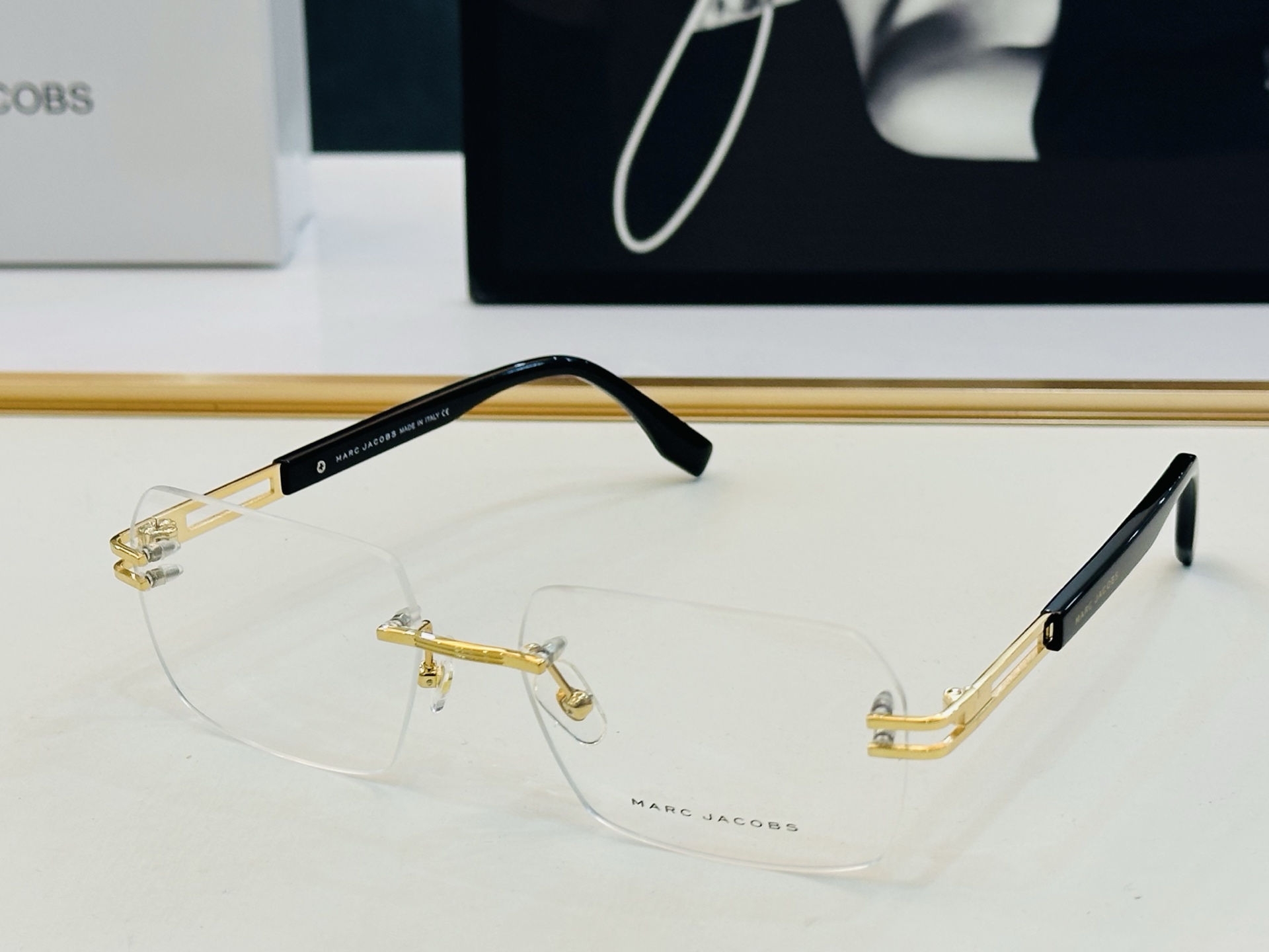 Marc jacobs 马杰家 MARC750 Size：58口17-145 采用今年流行的板材 L完美