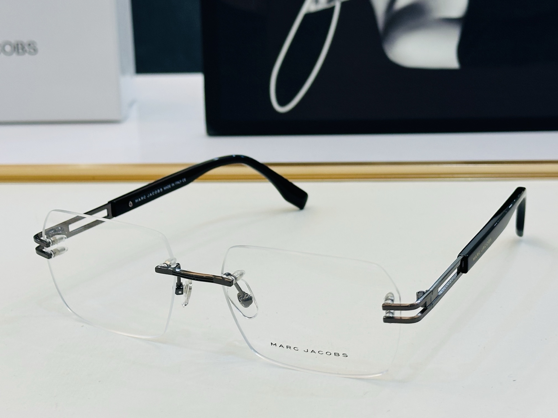 Marc jacobs 马杰家 MARC750 Size：58口17-145 采用今年流行的板材 L完美