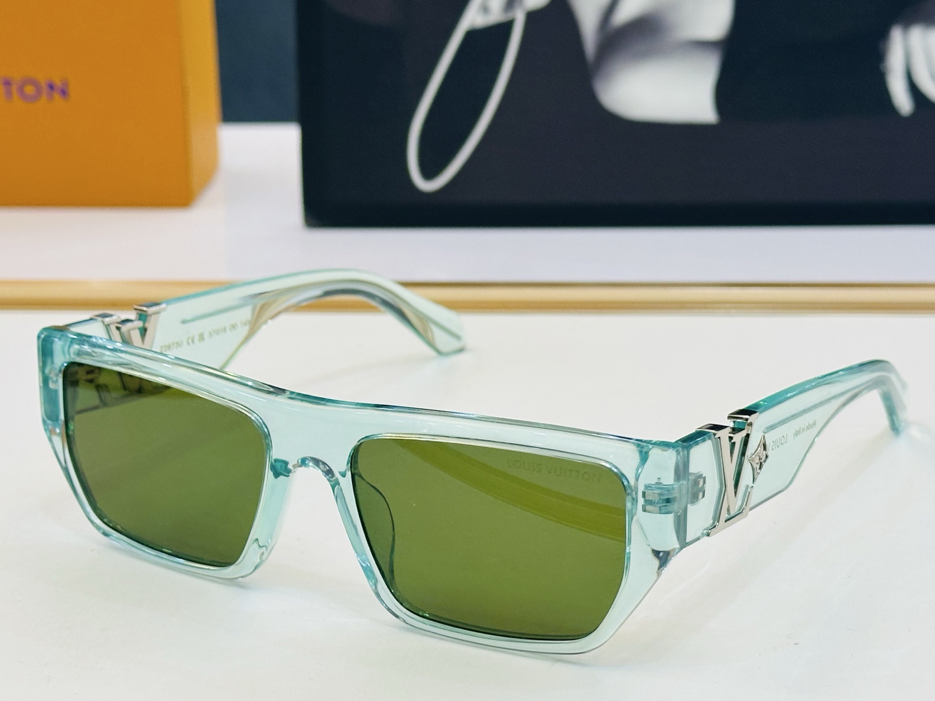 路易家 LOUIS *VUITON 原单高品质 Z2873U Size：57口18-145 皆属上品 F