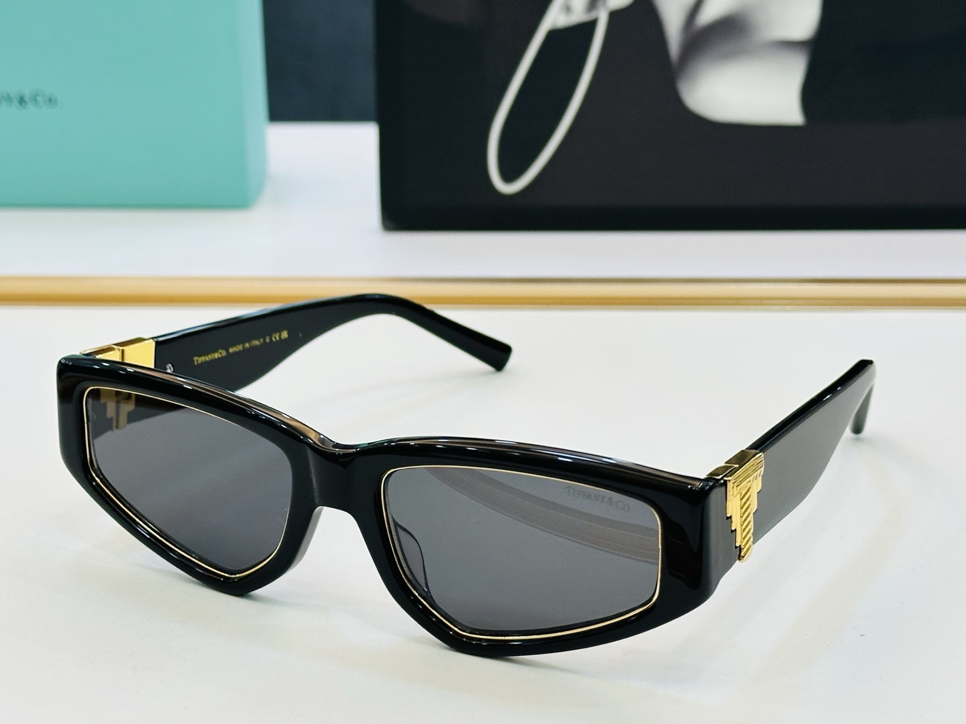 蒂芙家 Tiffany & CO. TF4234U Size：56口20-135 时尚太阳镜架 👍b多色
